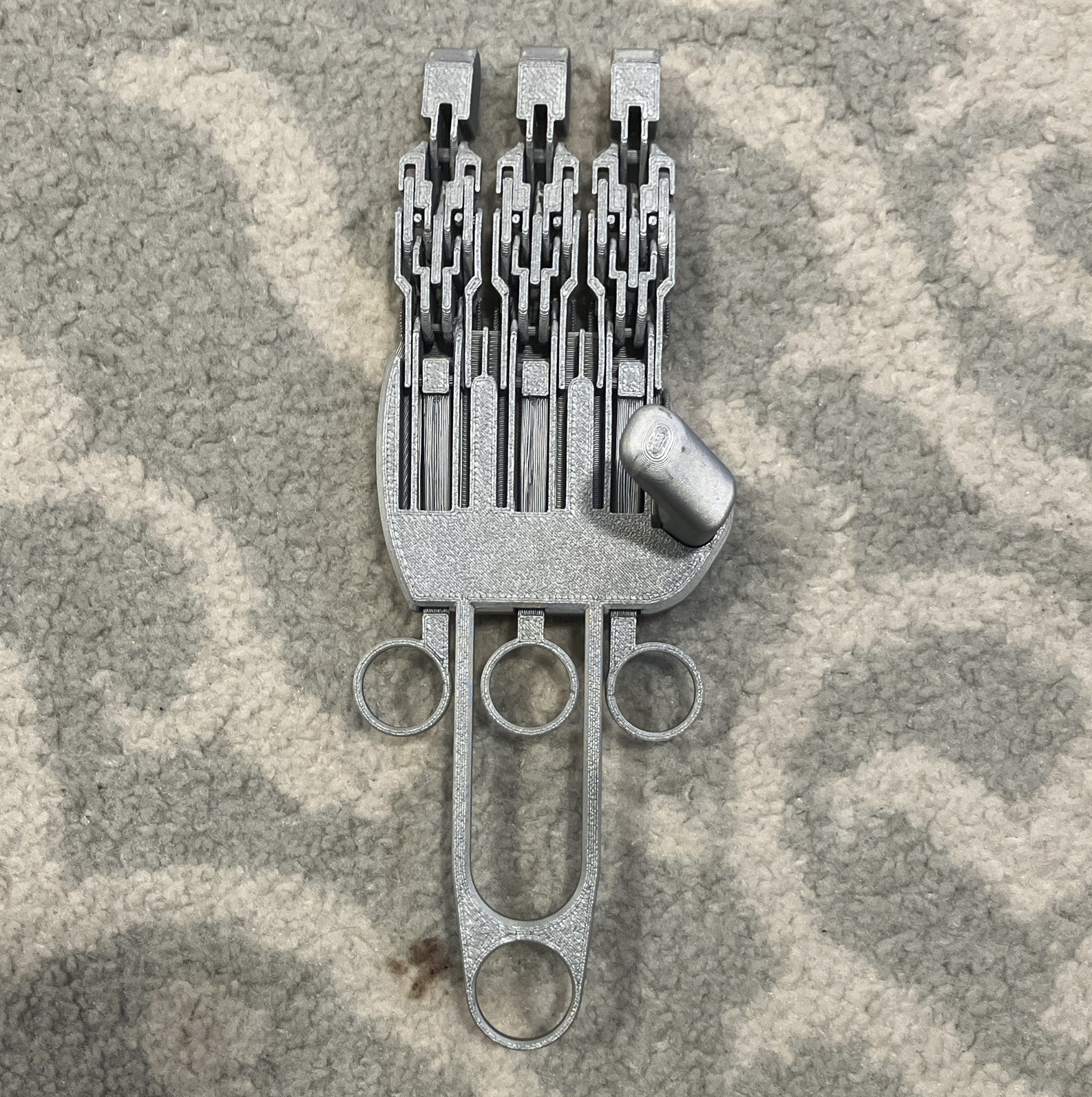 Gray Plastic Action Figure Hand Accessory Mechanical Part w/ Lever & Rings