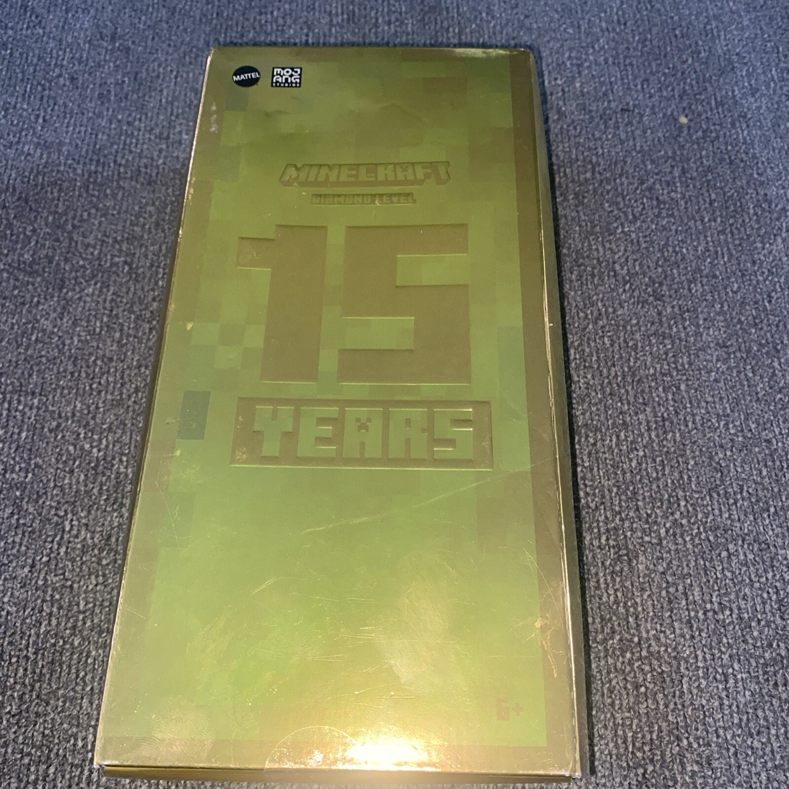 Minecraft 15 Years-Diamond Level Limited Edition One Fig Two Accessories