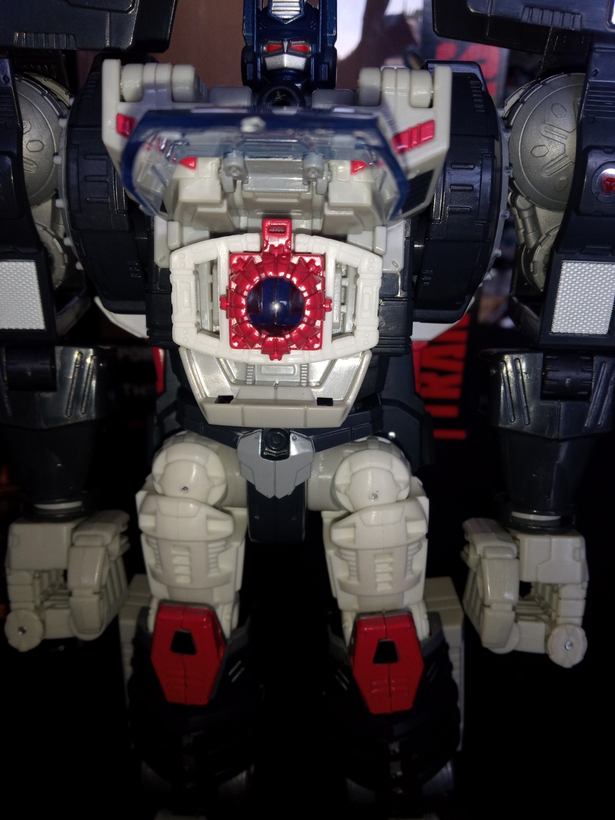 2018 Hasbro Transformers SDCC Throne Of The Primes Leader Class Optimal Optimus