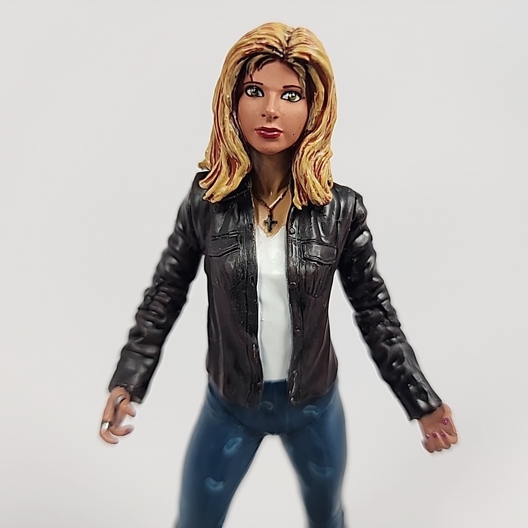 Lot of 4 Buffy the Vampire Slayer Action Figures Angel Master Willow 1999 Moore