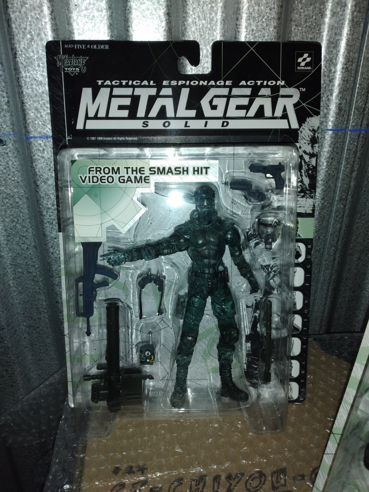 McFarlane Toys 1998 METAL GEAR SOLID SNAKE STEALTH CAMO CLEAR VARIANT Konami NIB