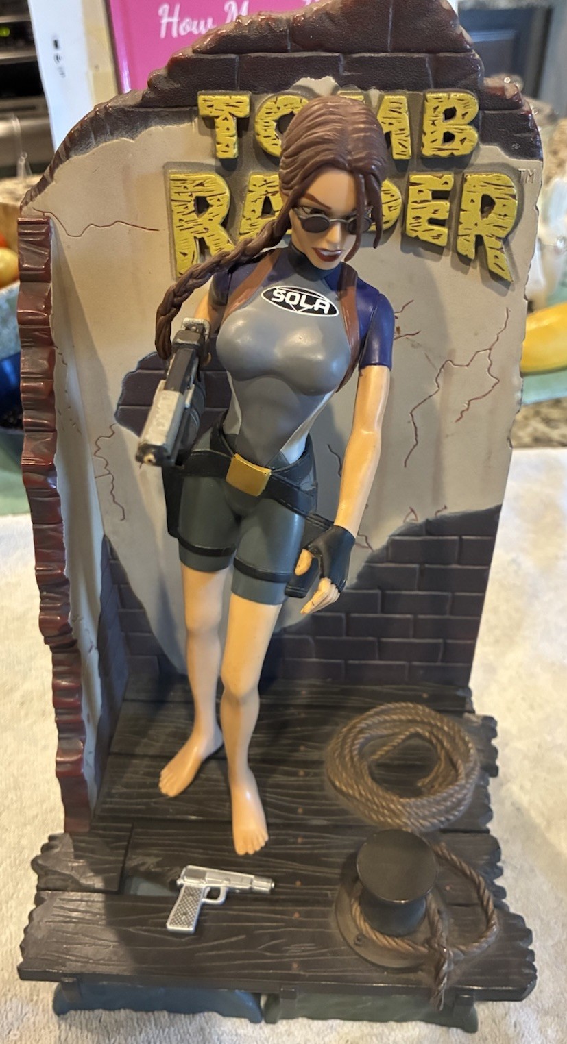 Tomb Raider Lara Croft Wetsuit Action Figure 11&Prime; Playmates Toys 1998