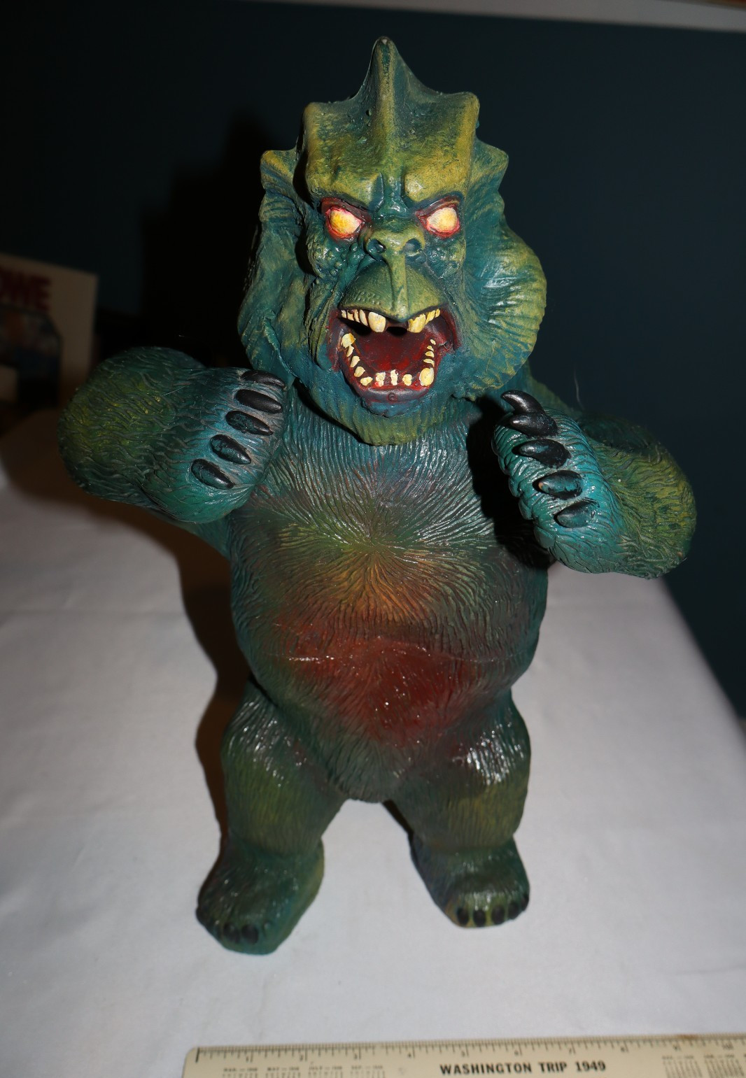 RARE Custom Kraken Bear 17&Prime; Figure Green Signed Hector Patino Unique Large Kaiju