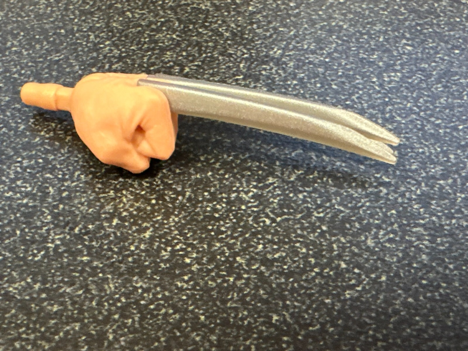 Hasbro Marvel Legends 6&Prime; Scale DEADPOOL 3 (WOLVERINE CLAW HANDS ONLY) MINT 1/12