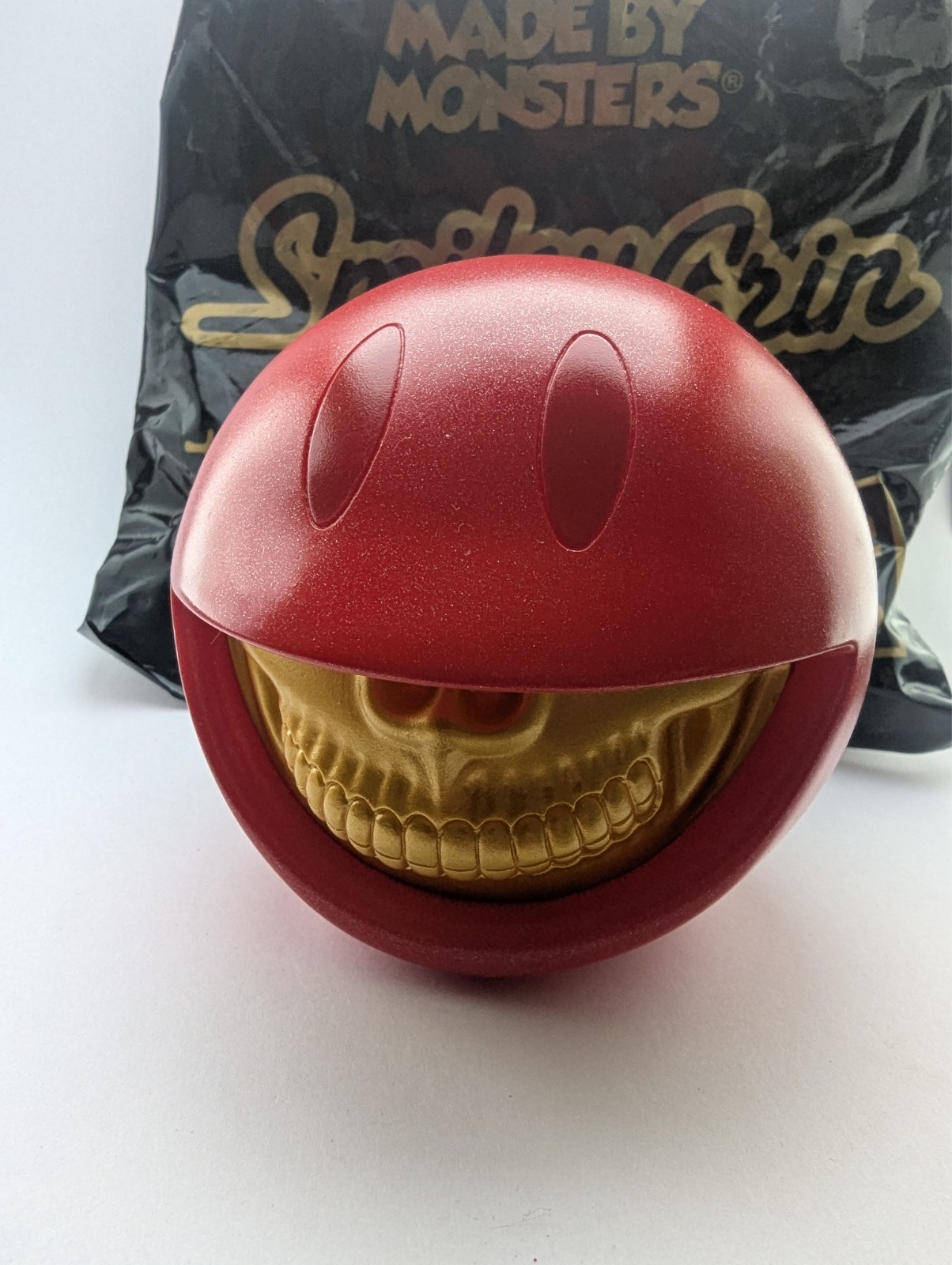 3.9&Prime; Ron English Made By Monsters Smiley Grin Piggy Bank JPS Exclusive #/200 RED