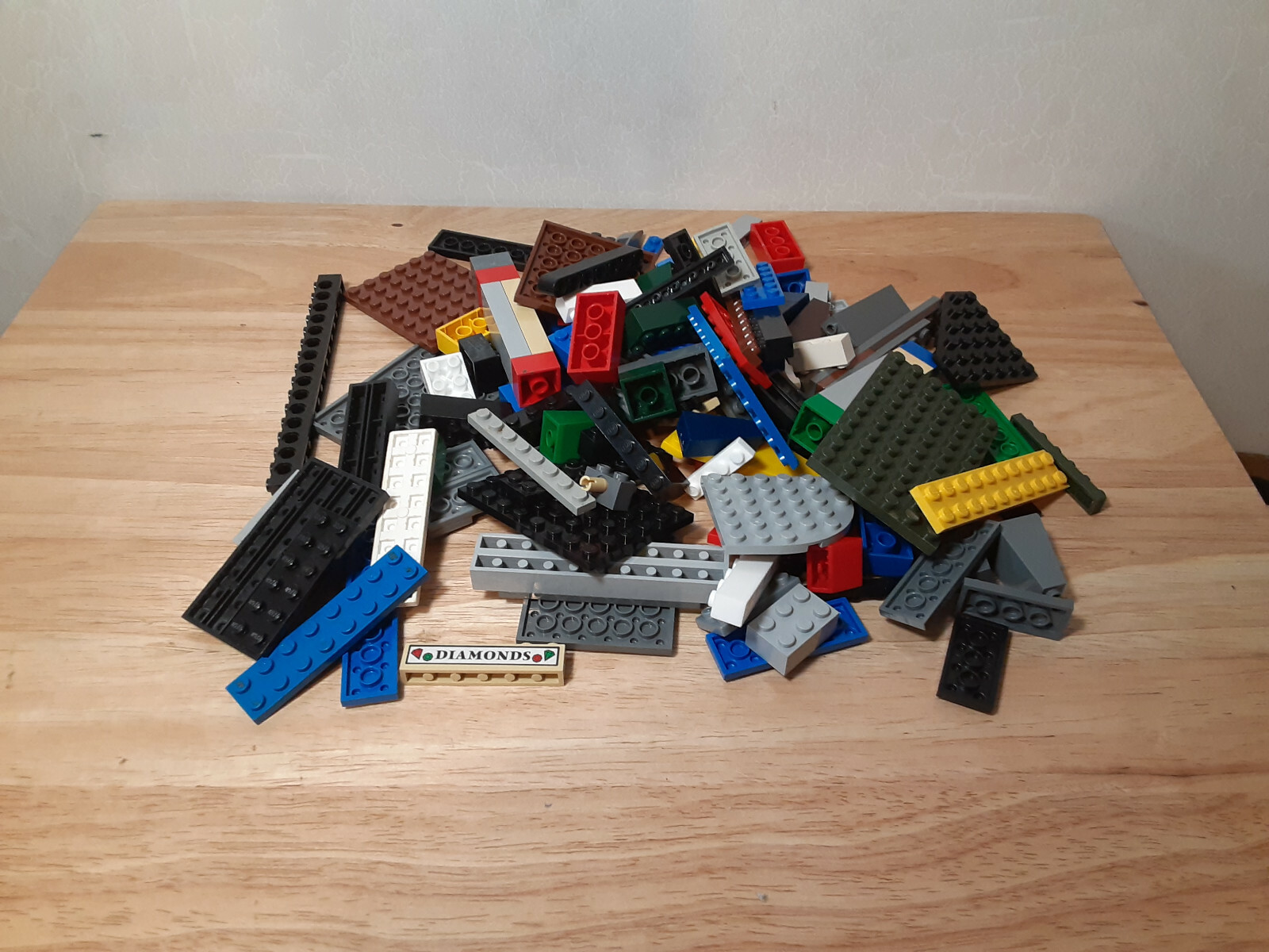 1 POUND OF RANDOM LEGO BLOCKS