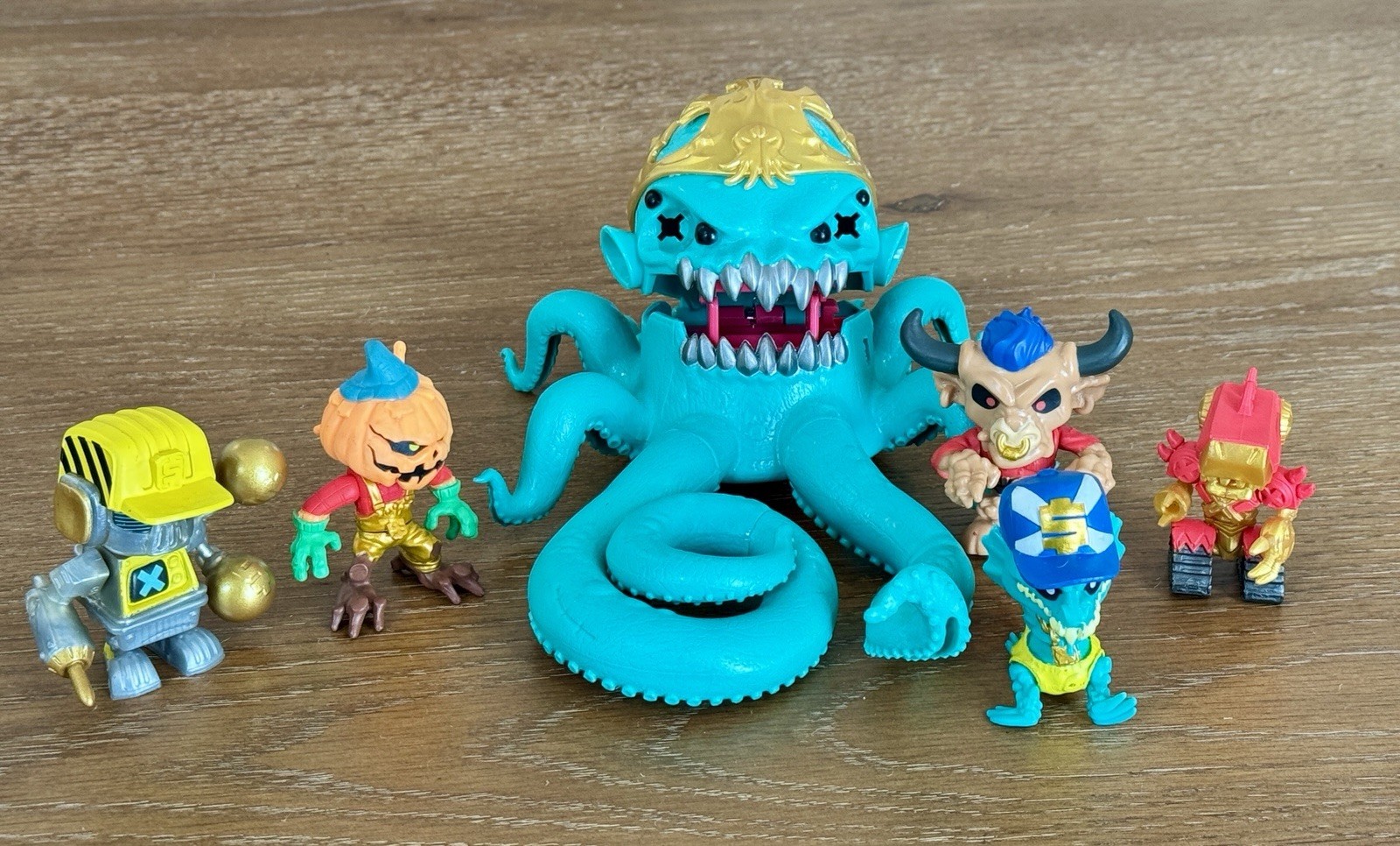 Lot 6 Moose Treasure X Gold Monster Robot Octopus Pumpkin Head Loch Minotaur