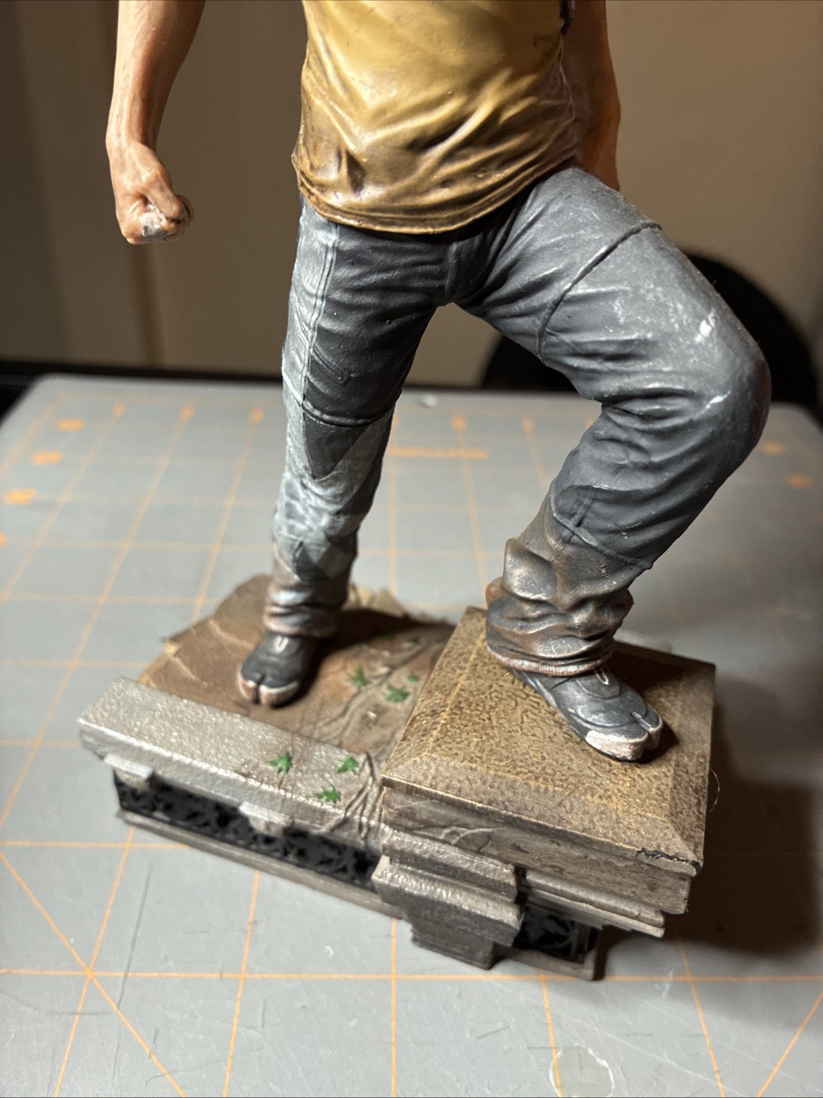Infamous 2 Cole McGrath Hero Edition Figure Statue w/ Base 2011 8&Prime; Sony PS3