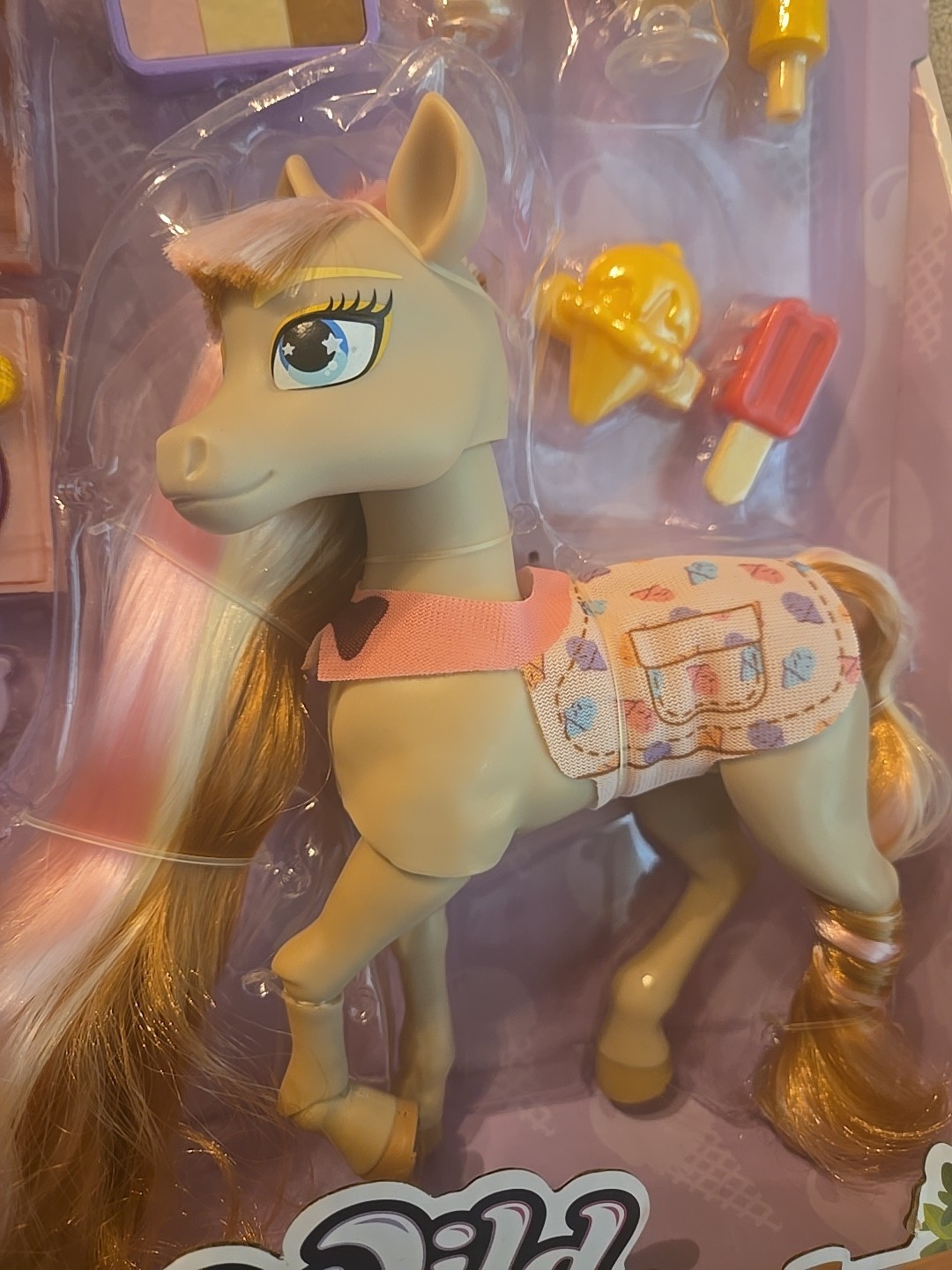 NEW IN BOX WILD MANES Pony Sundae&rsquo;s Ice Cream Social 14 pieces, Poseable Horse