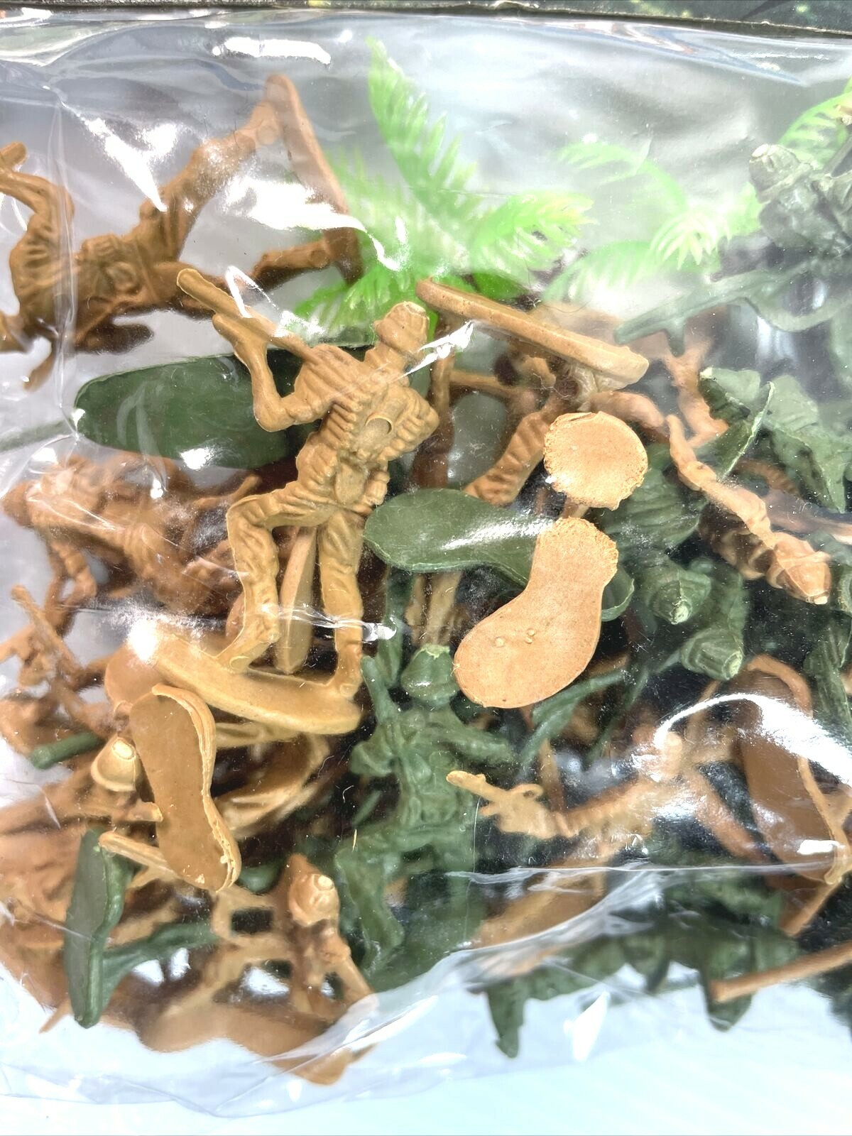 Plastic Action Figures Toy Soldiers Combat Army Military Toys 50+ Figurines