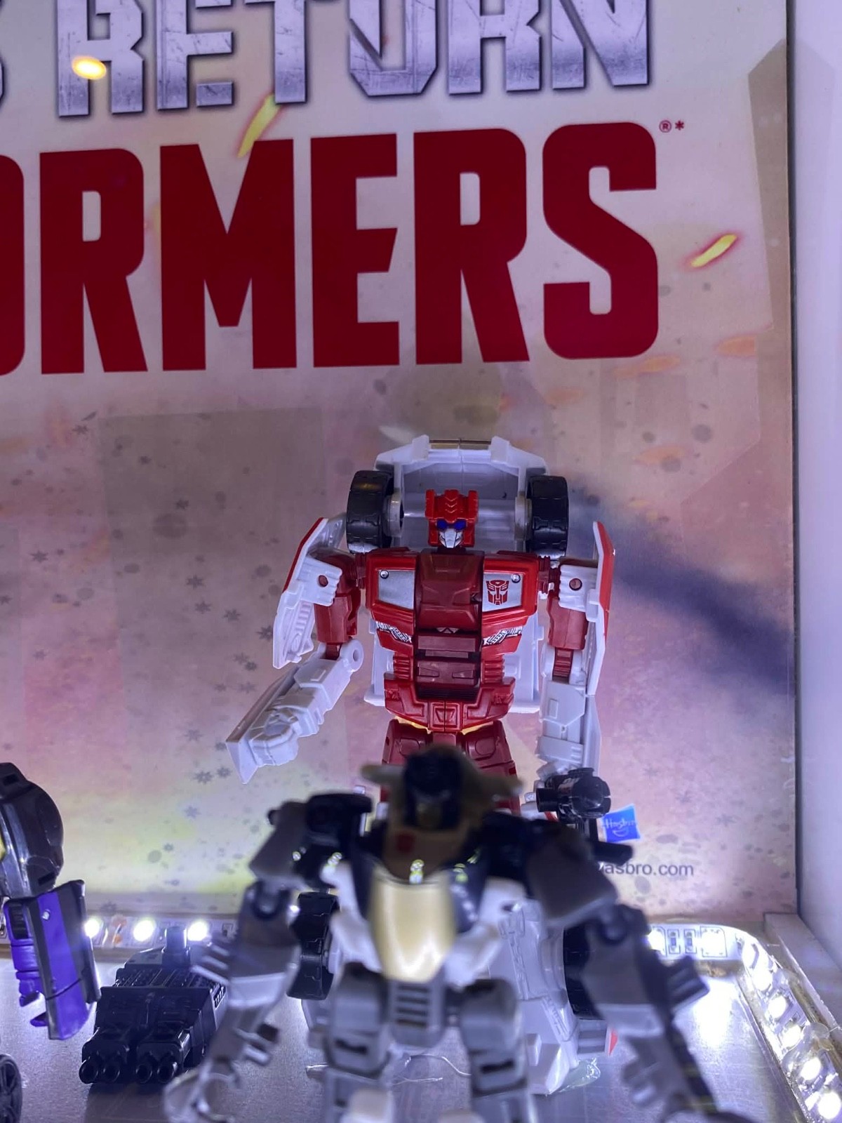 Transformers Combiner Wars, Titans Return Retail Store Display Case