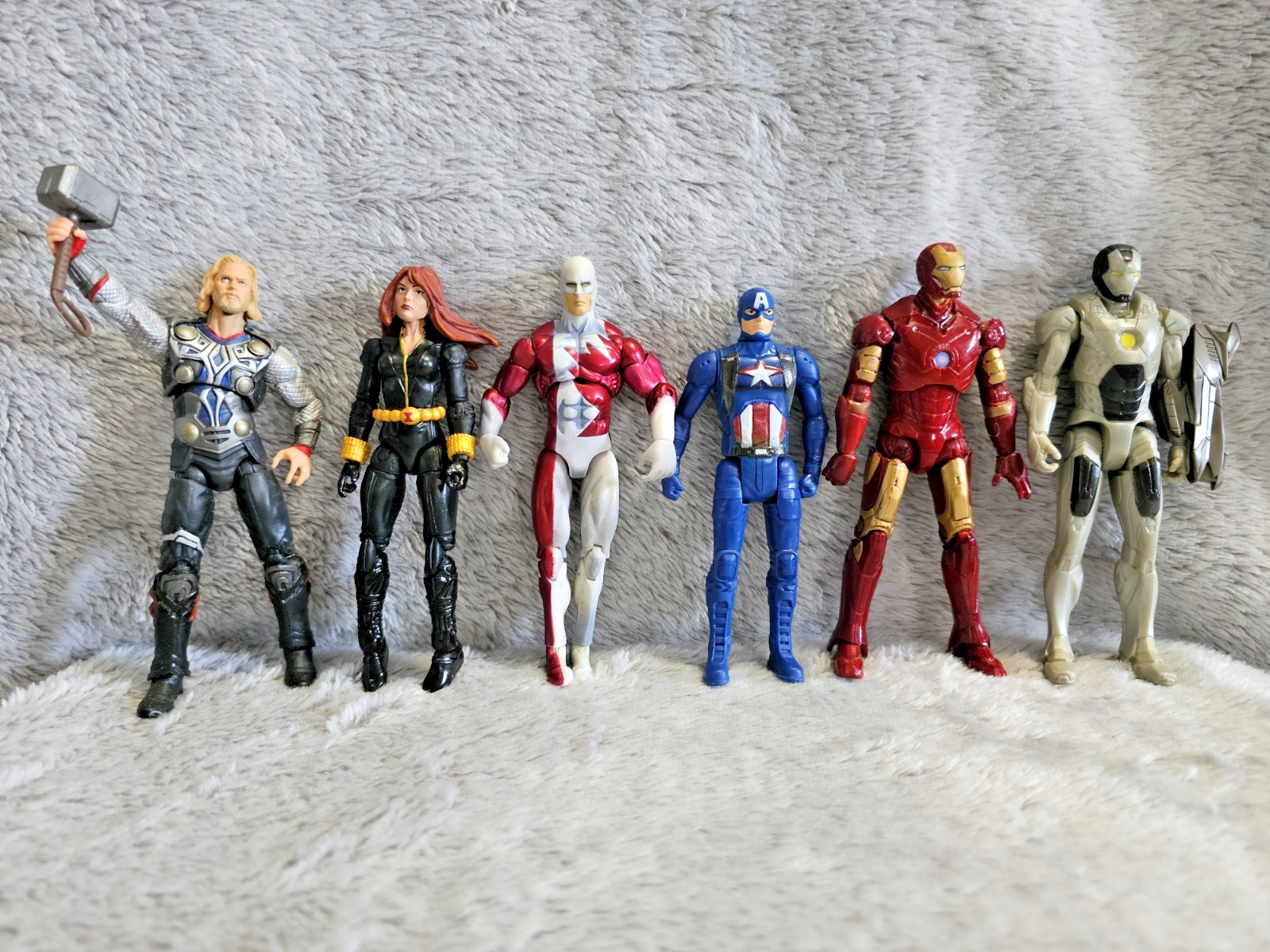 MARVEL Action Figures LOT: Thor, Capt. America, IronMan, Black Widow, Guardian