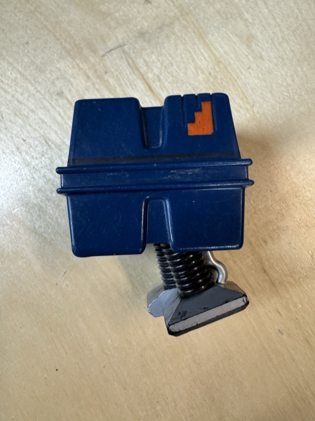 Star Wars 1978 Power Droid Action Figure – Missing Top Rubber Exhaust