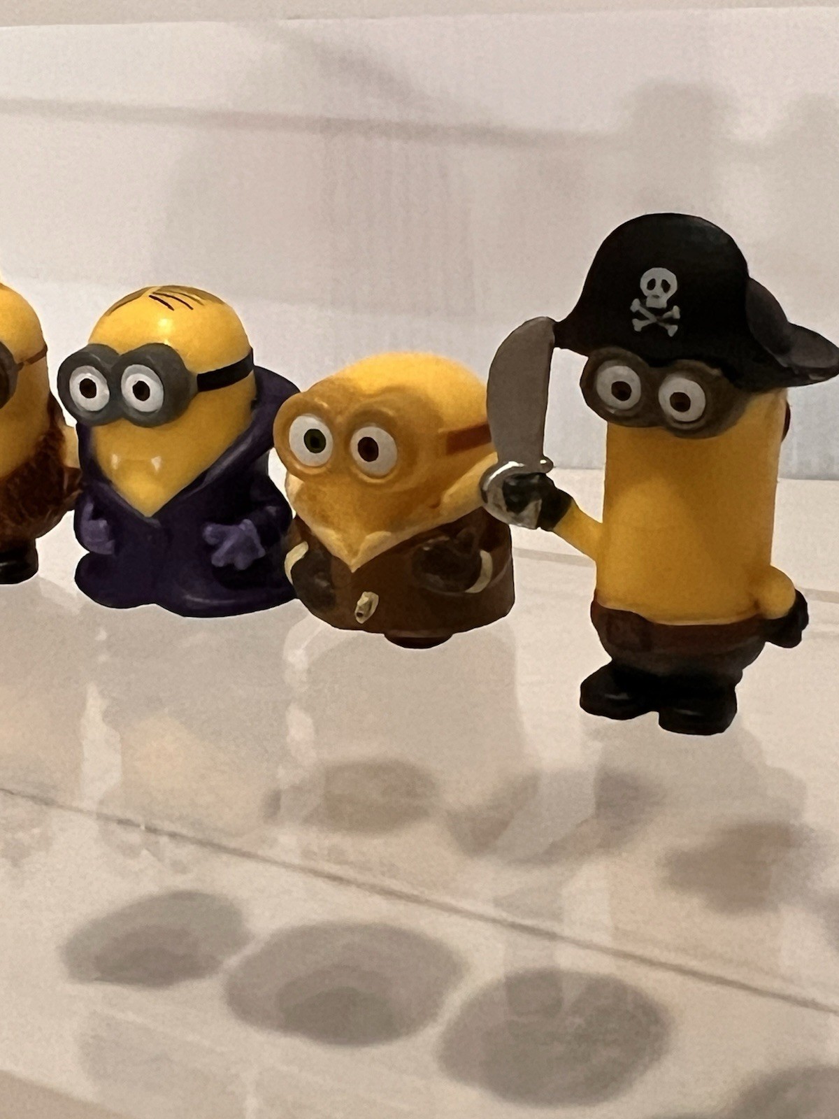 Despicable Me Minion Mini Tiny Figures Lot Of 8 Thinkway Toys 1” Vive Le Pirate