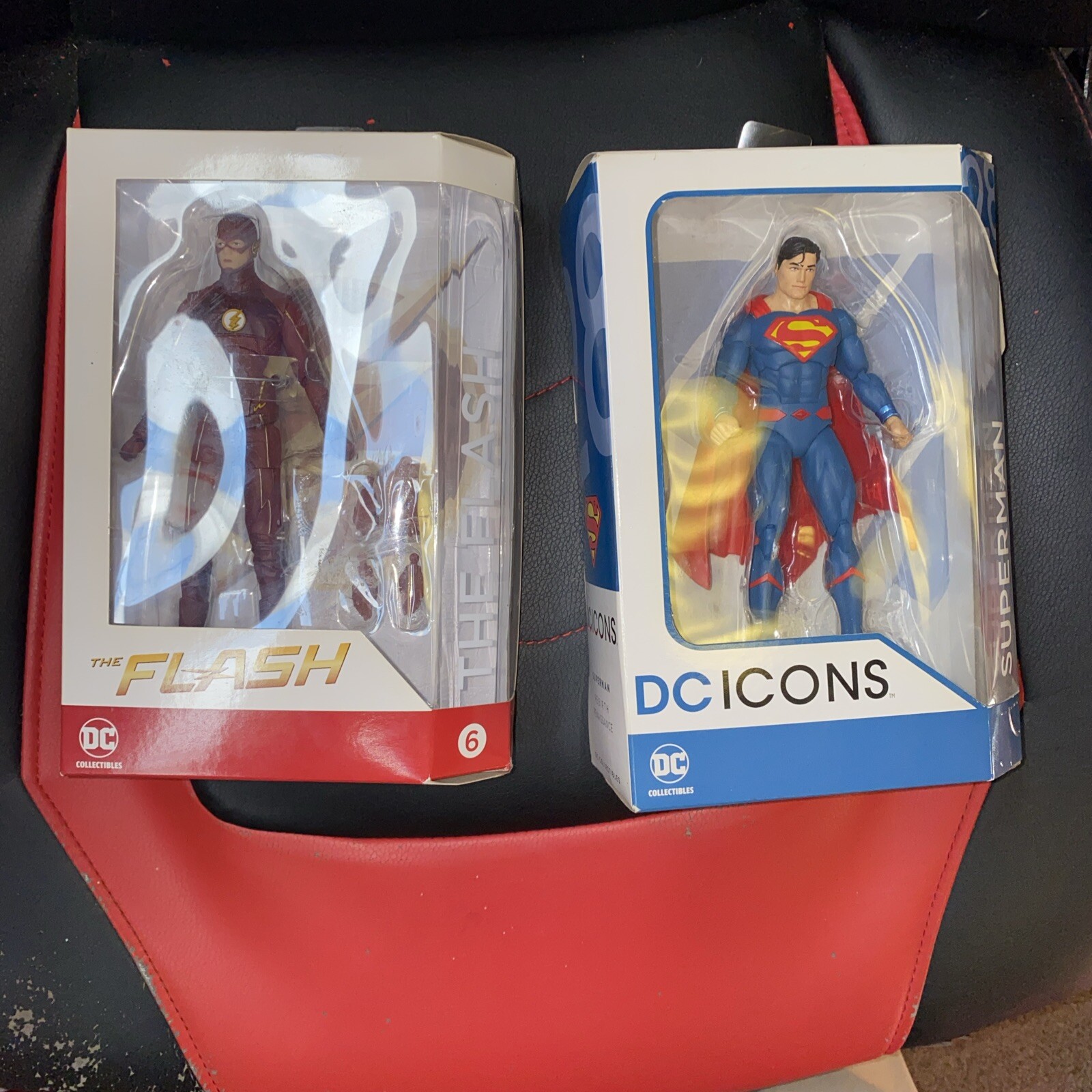 DC Collectibles The Flash Season 3 #6 Barry Allen And Superman Set Of 2