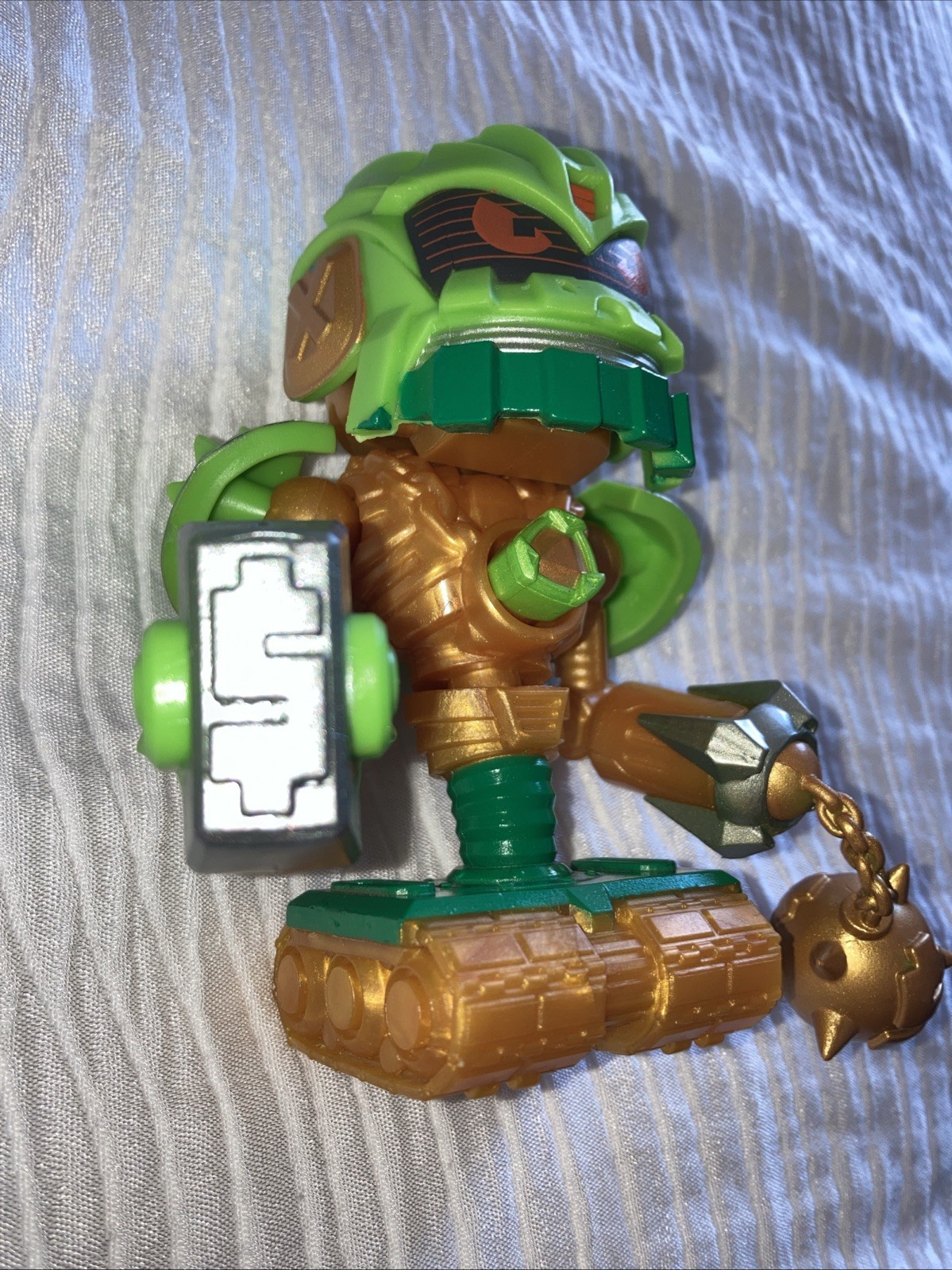 Treasure X Robots Gold Green 4” Gladiator Weapons Moose Toys Collectible