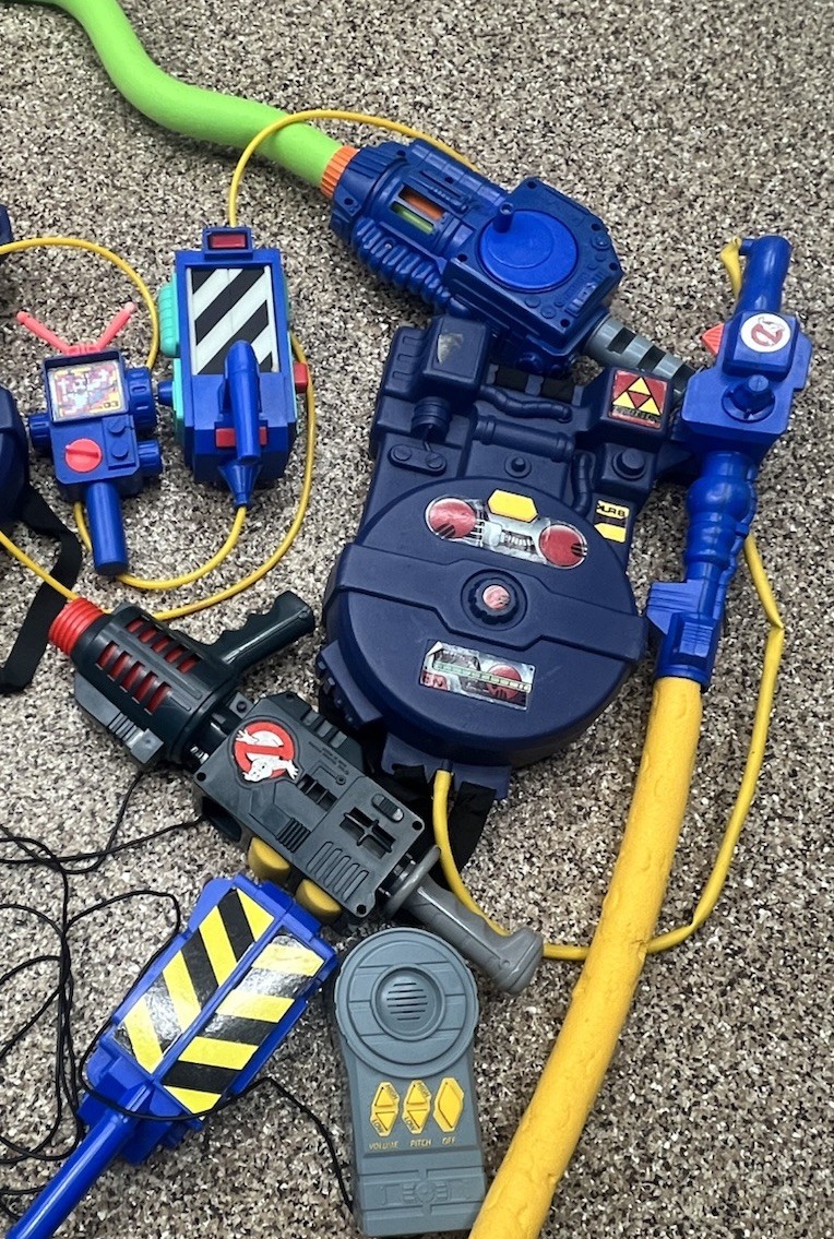 1984 Kenner The Real Ghostbusters – Role Play Proton Pack Backpack And More