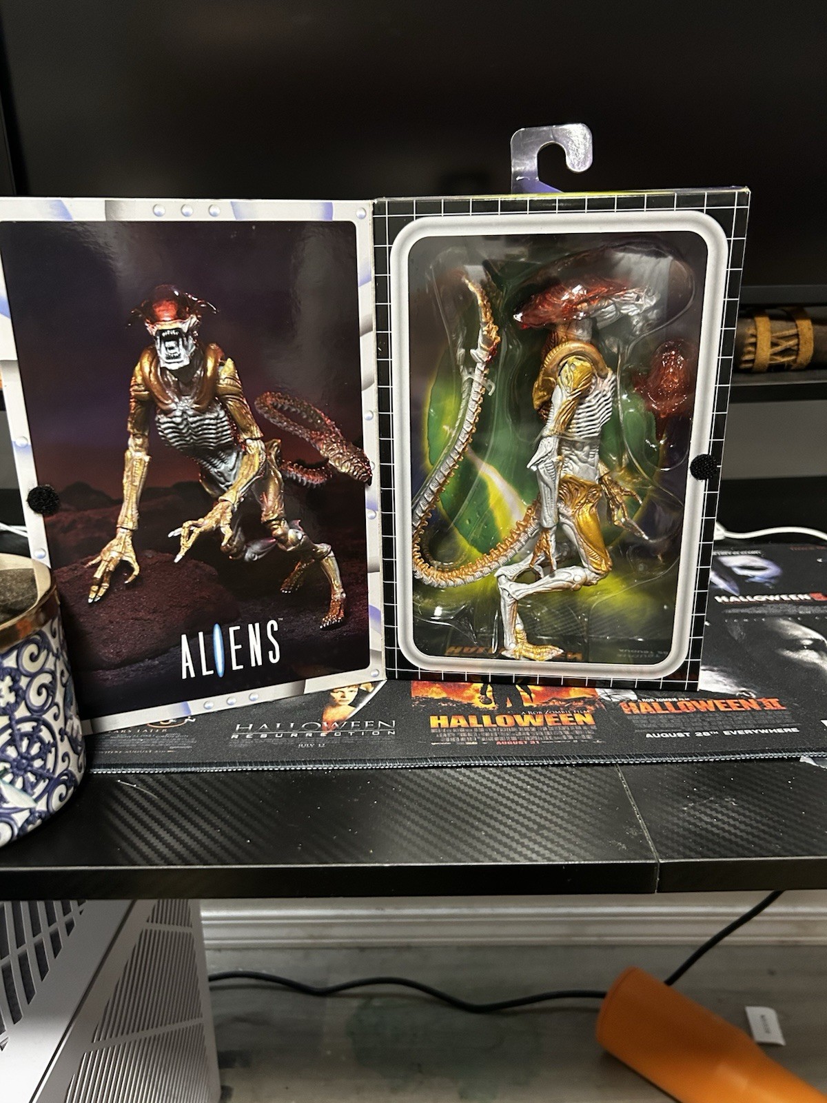 NECA Aliens Panther Alien Kenner Tribute Action Figure Multicolor Age 17+