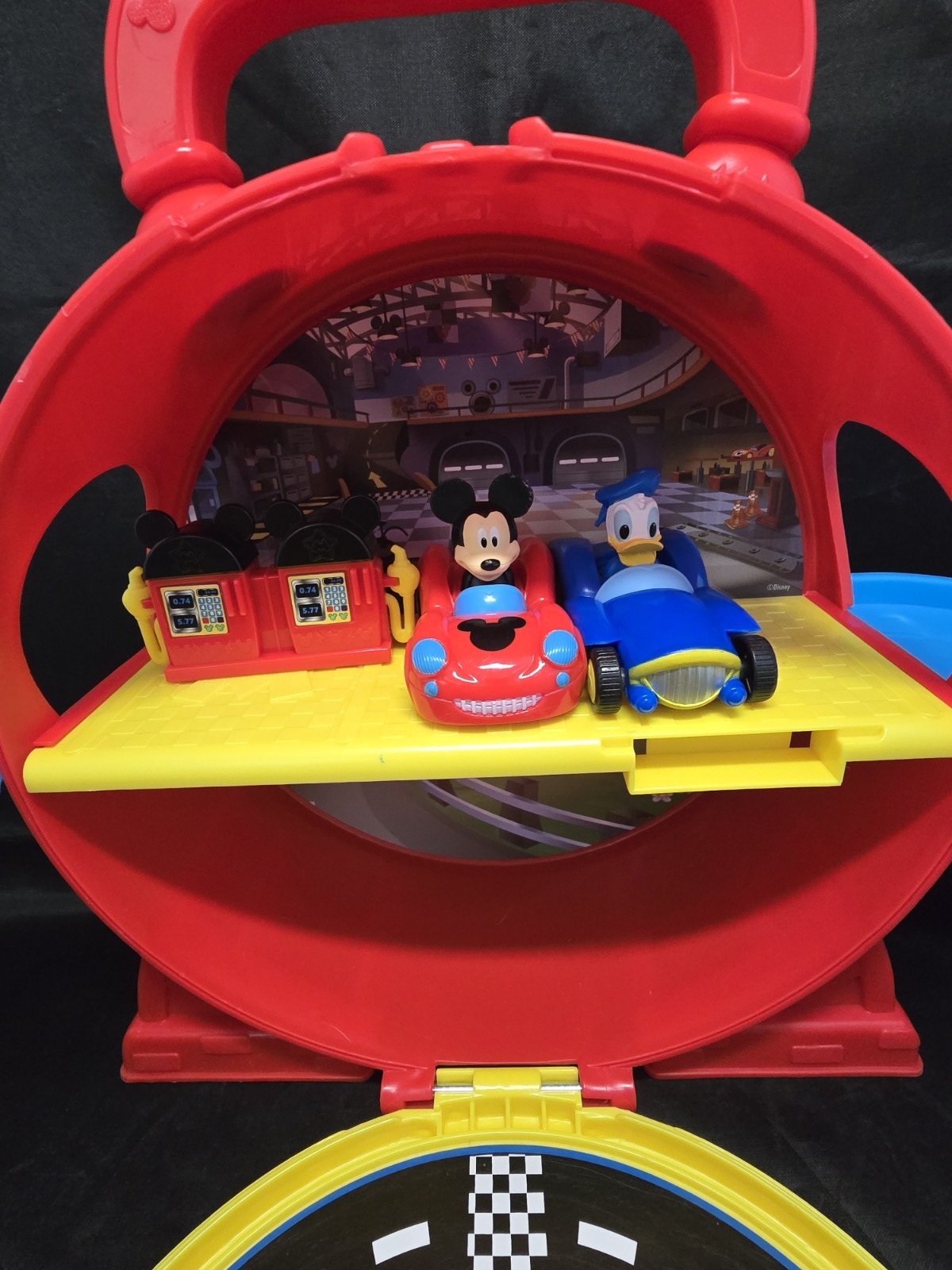 Mint EUC Disney Junior Mickey Stow ‘N Go Garage and 2 Vehicles