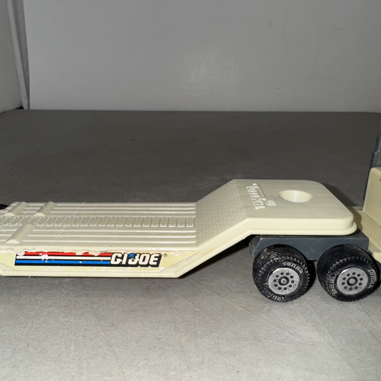 Vintage 1992 TONKA GI Joe MILITARY MACHINES Flat Bed Tractor Tráiler