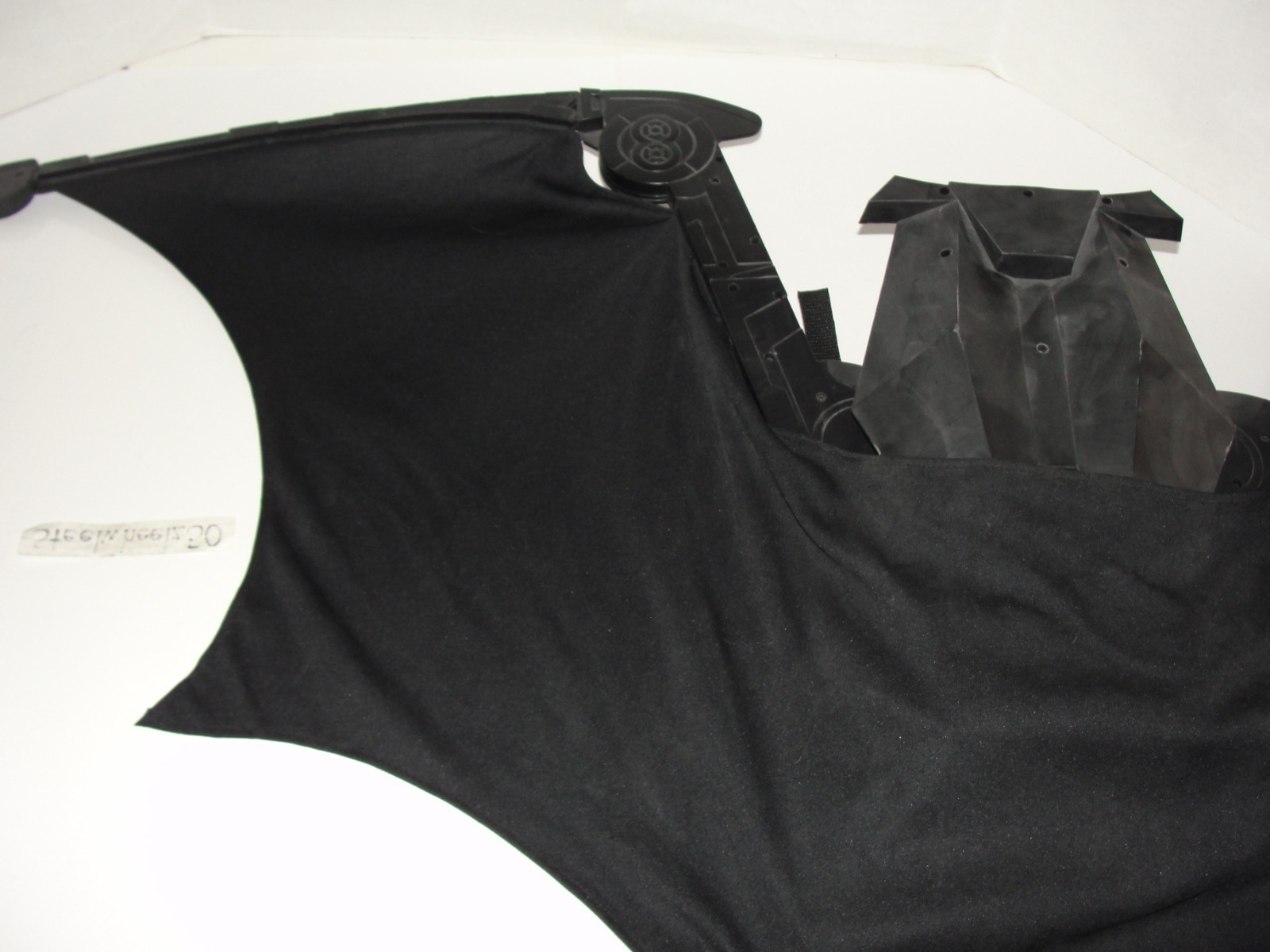 Batman Dark Knight Retractable Bat Wings Mega Cape 4.5&prime; Wingspan Cosplay Costume
