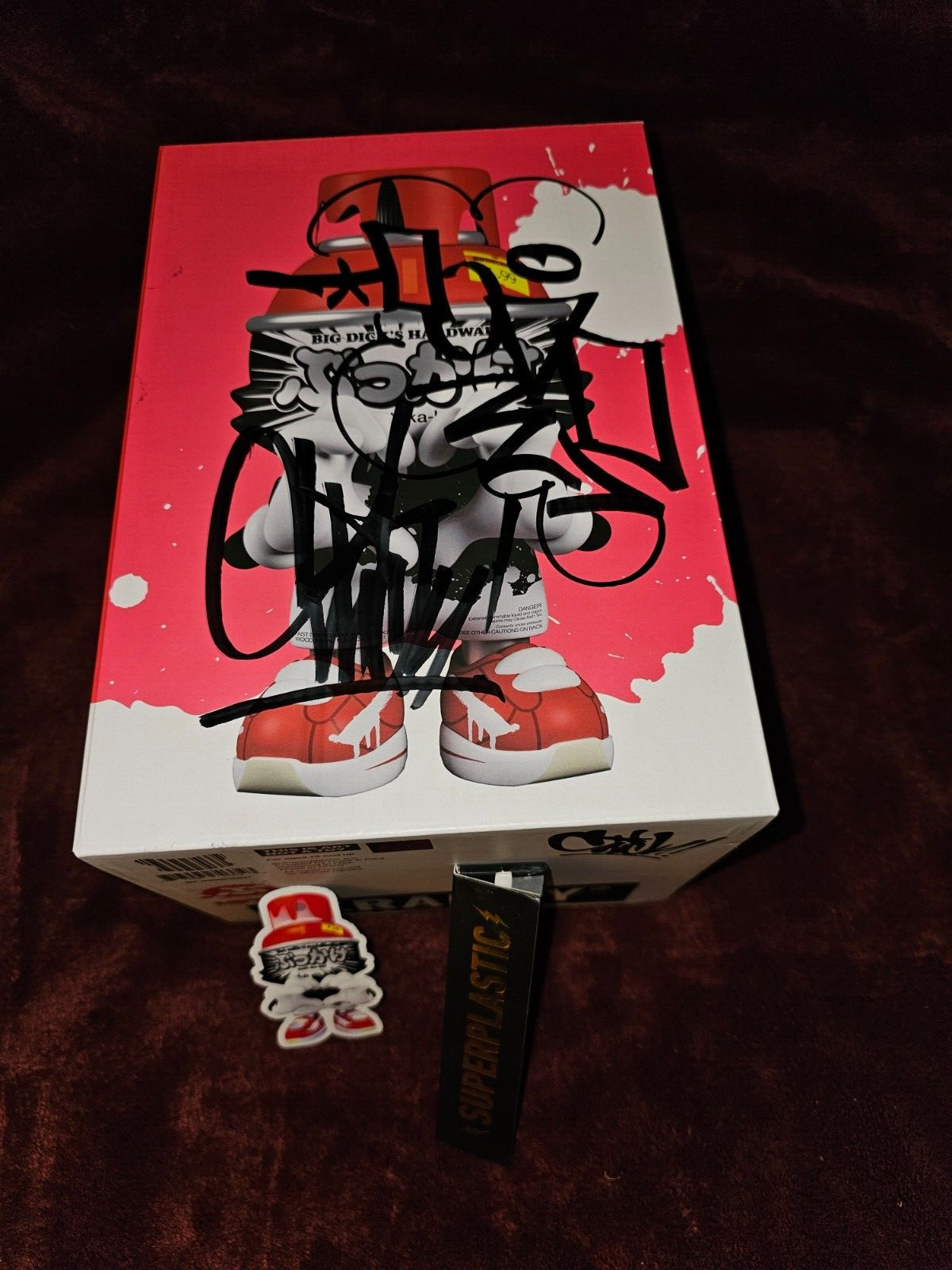 SUPERPLASTIC OG SLICK 8&Prime; LOVE RED SIGNED + STICKERS + MORE Kaws Fairey Banksy