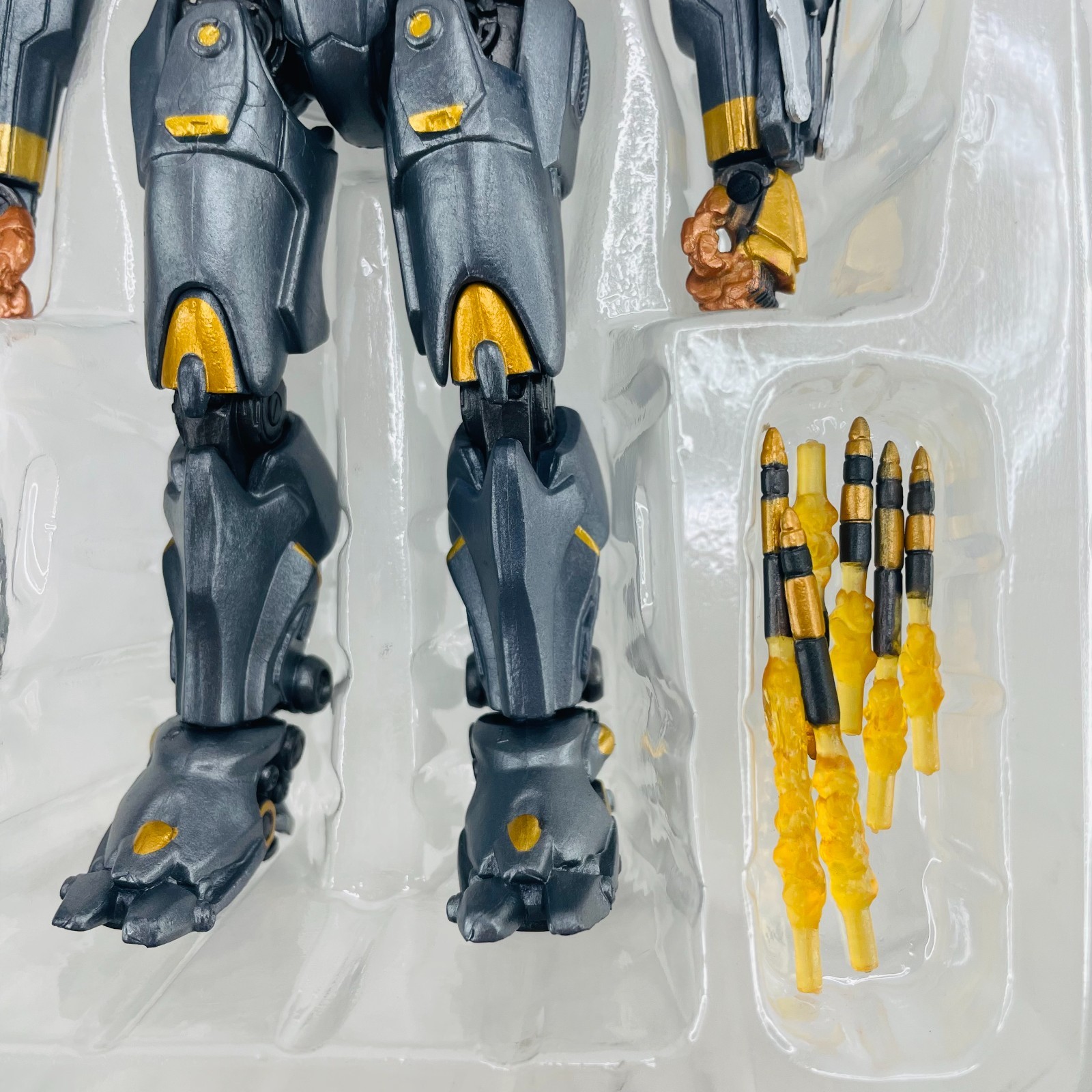 Crimson Typhoon Jaeger 7&Prime; Movable Action Figure Toy Statue Pacific Rim Gift Box