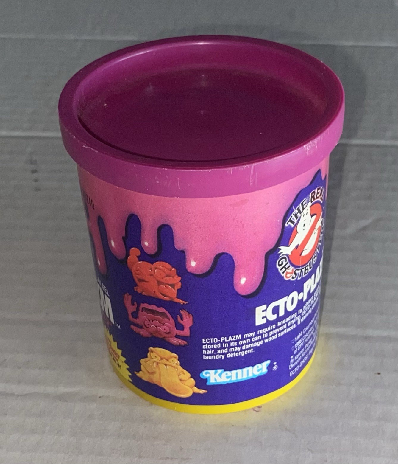 1986 Kenner Ghostbusters Ecto Plazm-Purple Version w/Ghost Included