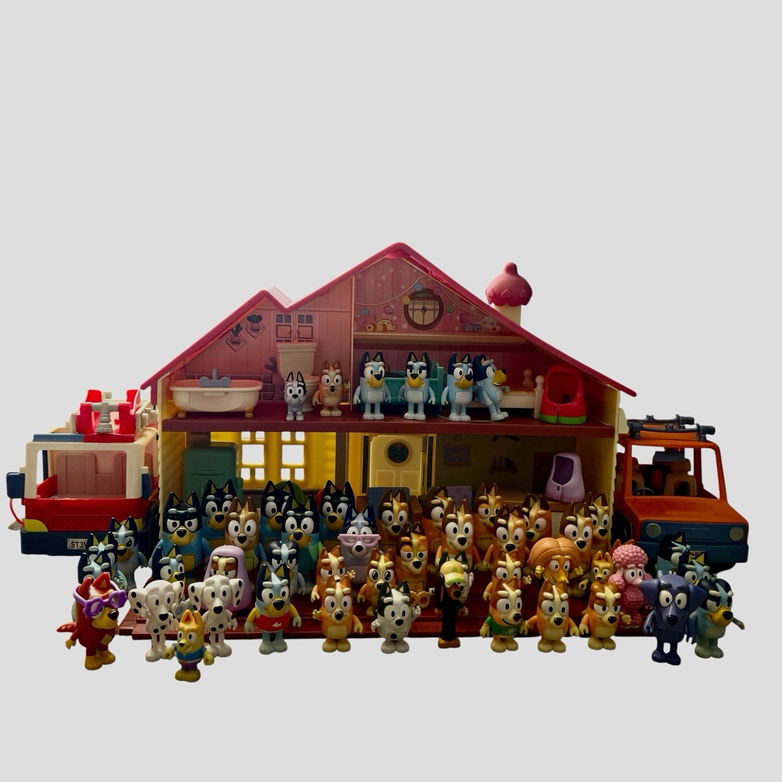 Moose Bluey Figures & House Furniture & More Huge Lot Nana Indy Snickers