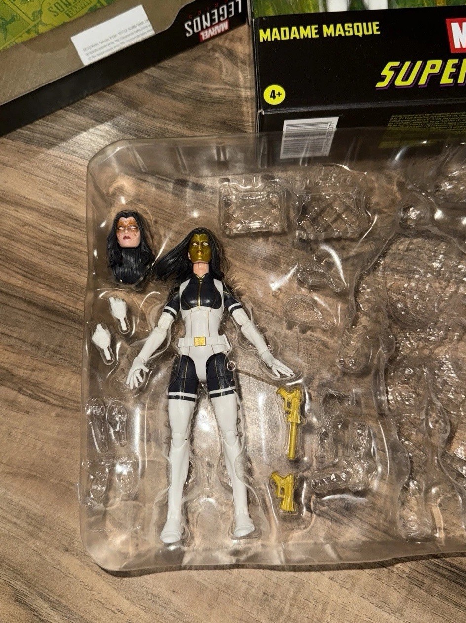 Read « NEW » Marvel Legends MADAME MASQUE AIM Amazon Exclusive Hasbro