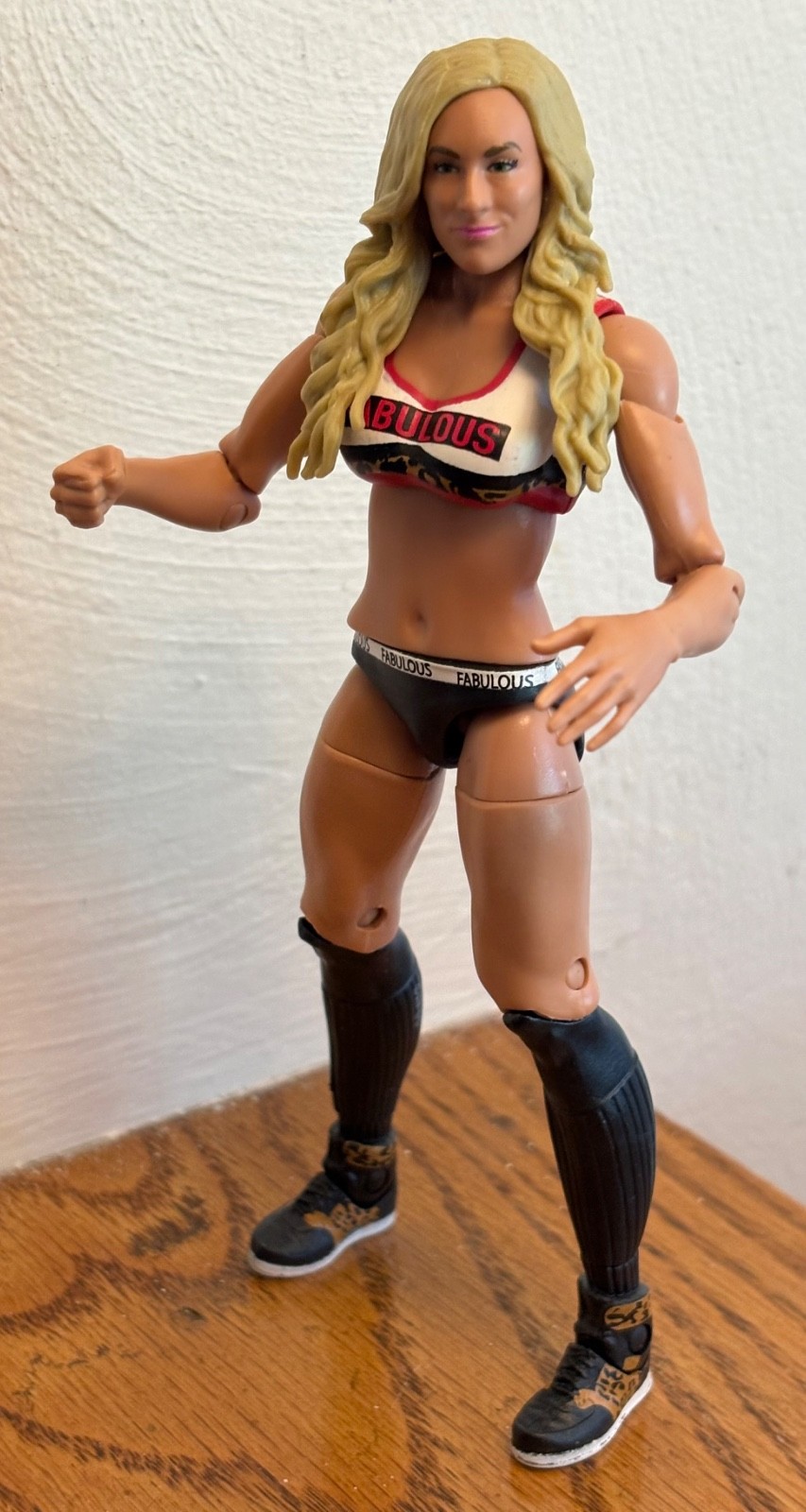 CARMELLA very cool WWE women’s wrestling FIGURE by MATTEL raw smackdown