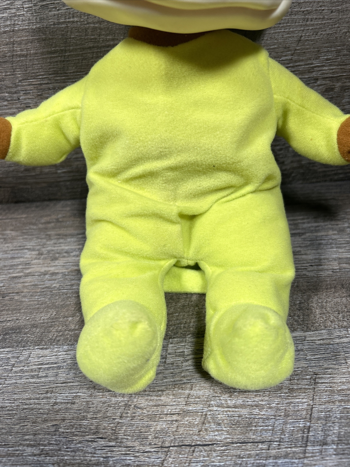 Vintage 1998 Mattel Rugrats Crying Dil Pickles Green Pajamas Plush Plastic Doll