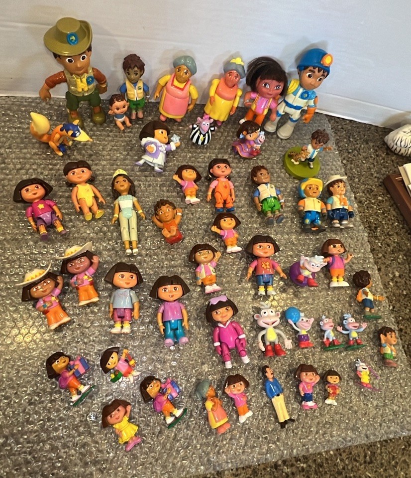 Dora the Explorer And Diego Lot of 47 Figures Toys Go Diego Go PVC/Articulated +