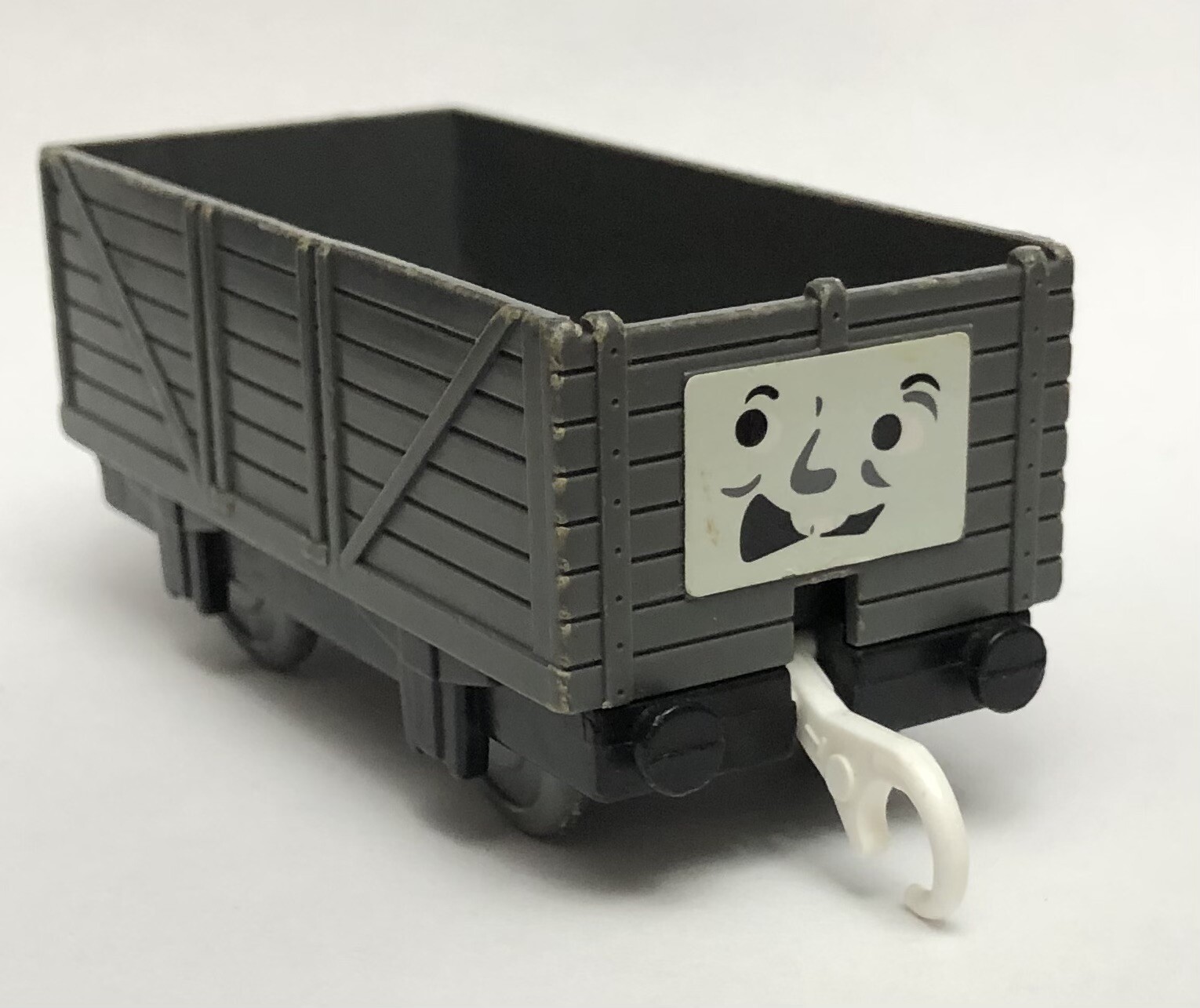 2002 Thomas Trackmaster Stressed Face Troublesome Truck Train Tender Cargo Car