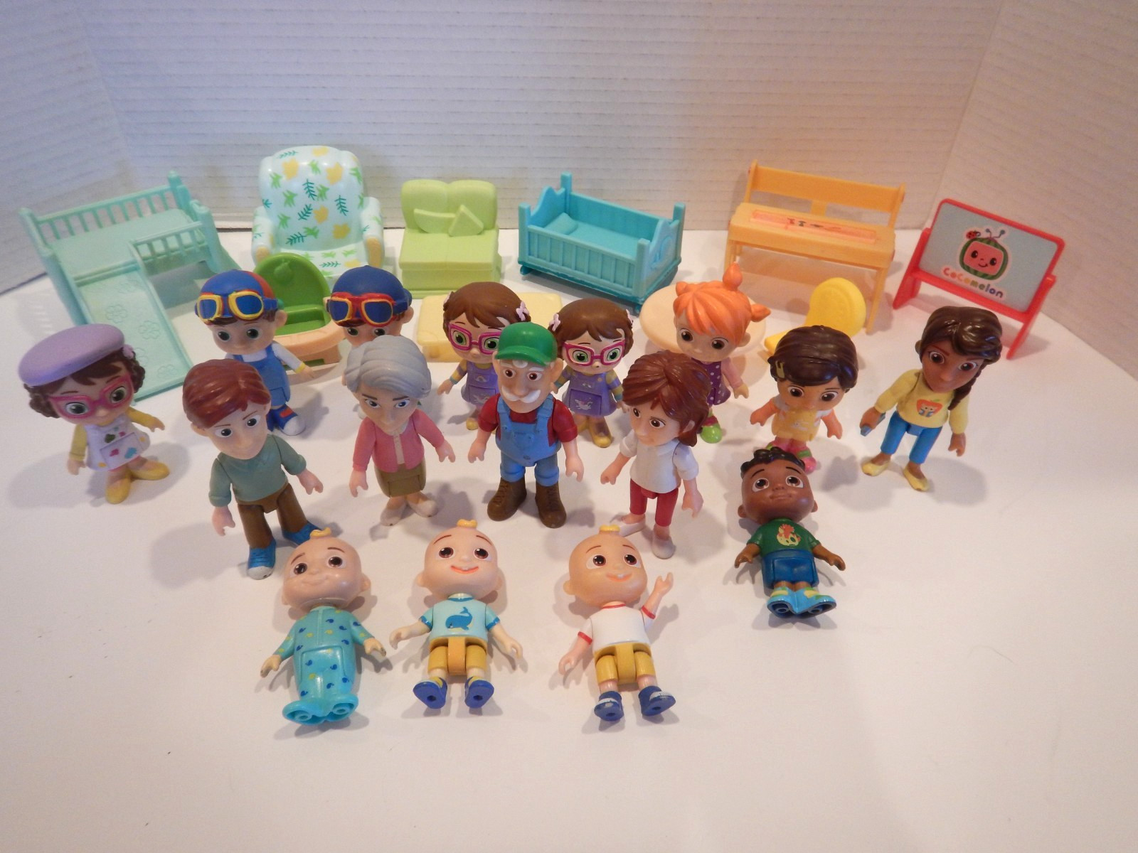 Cocomelon Moonbug Lot Of 16 Figures Plus Furniture