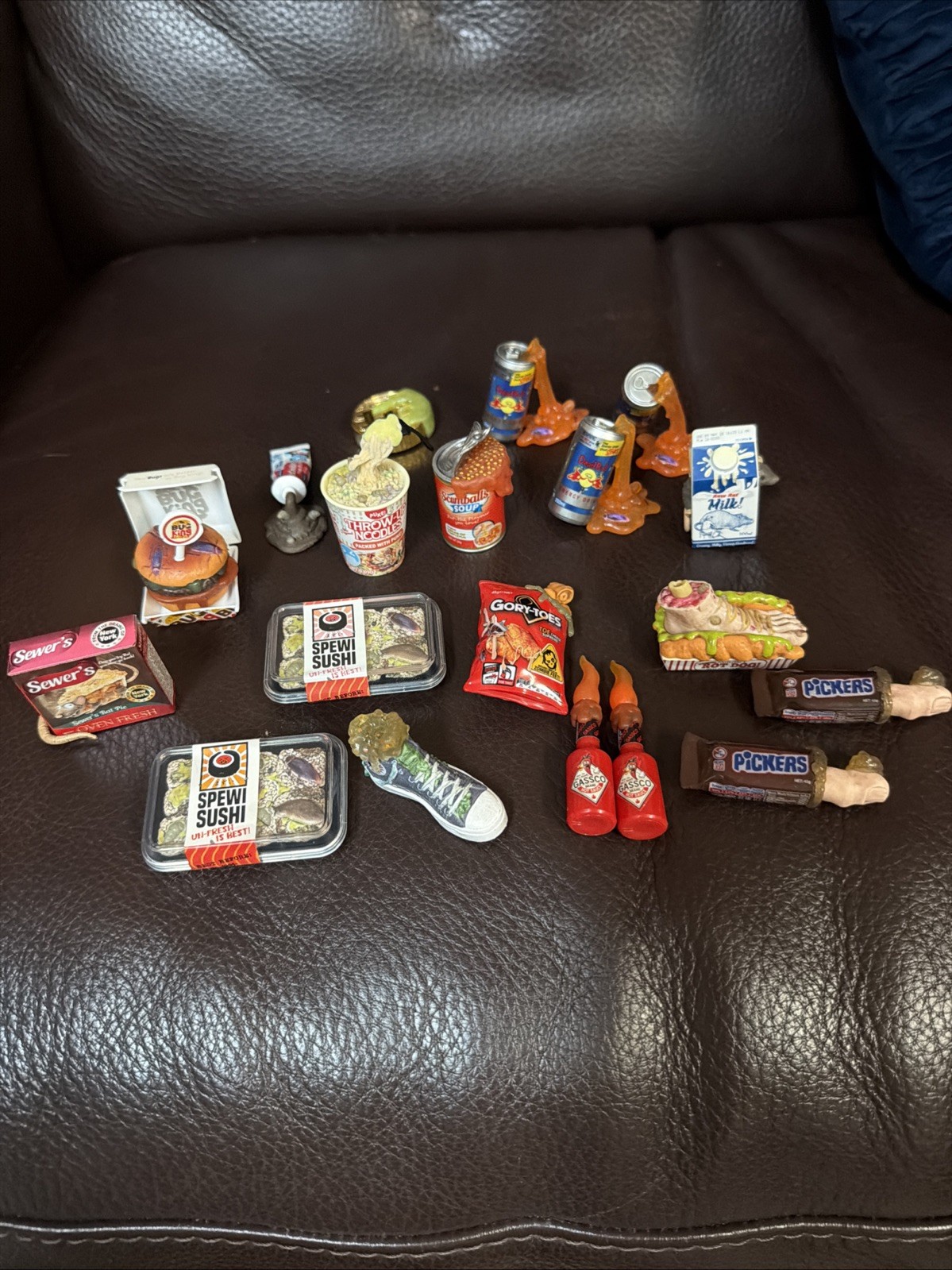 Zuru Gross Mini Lot of 19 Figures Mini Brands Series 2