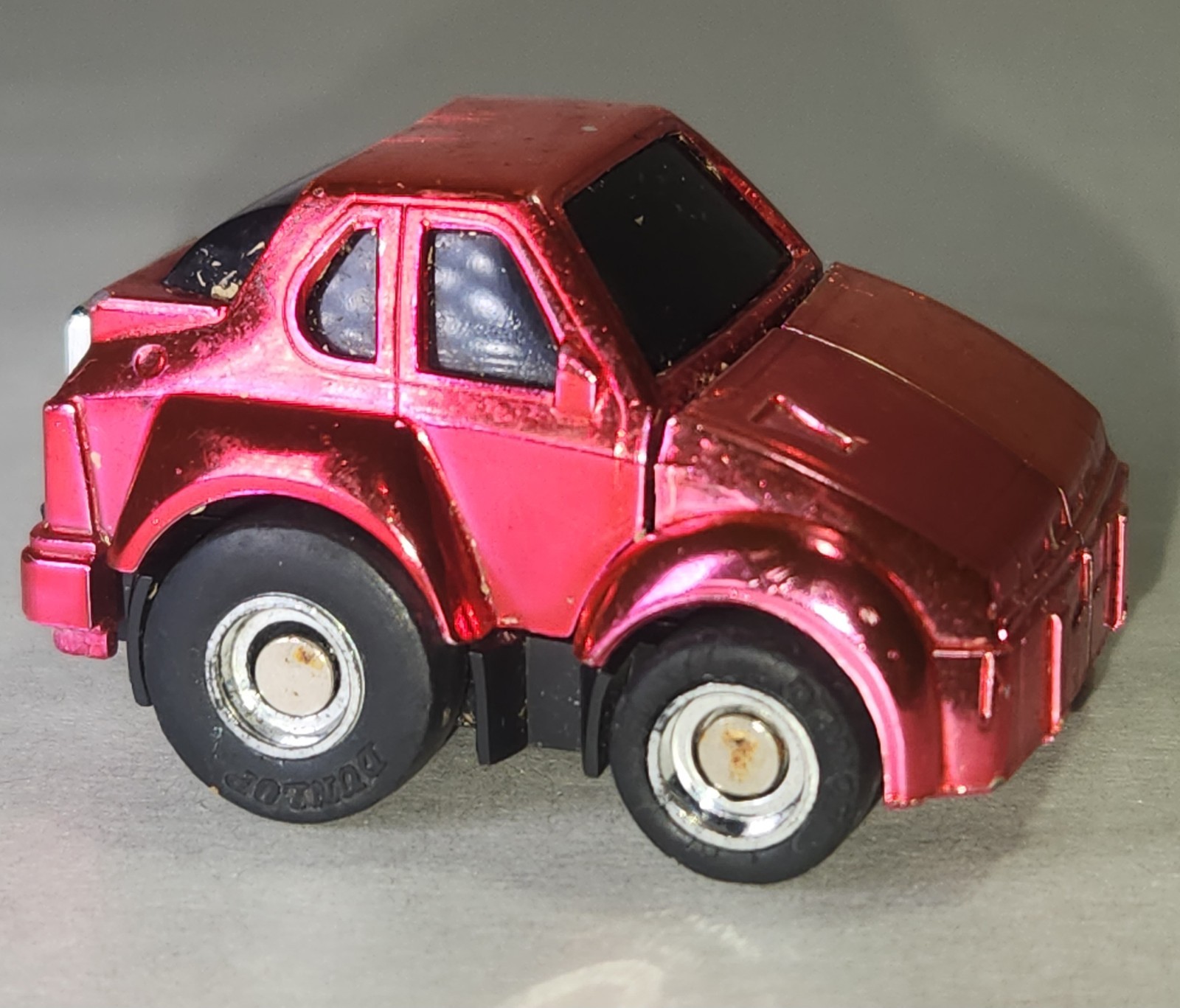 Vintage G2 Hubcap Red Chrome Complete 1985 Transformers Hasbro Action Figure Car