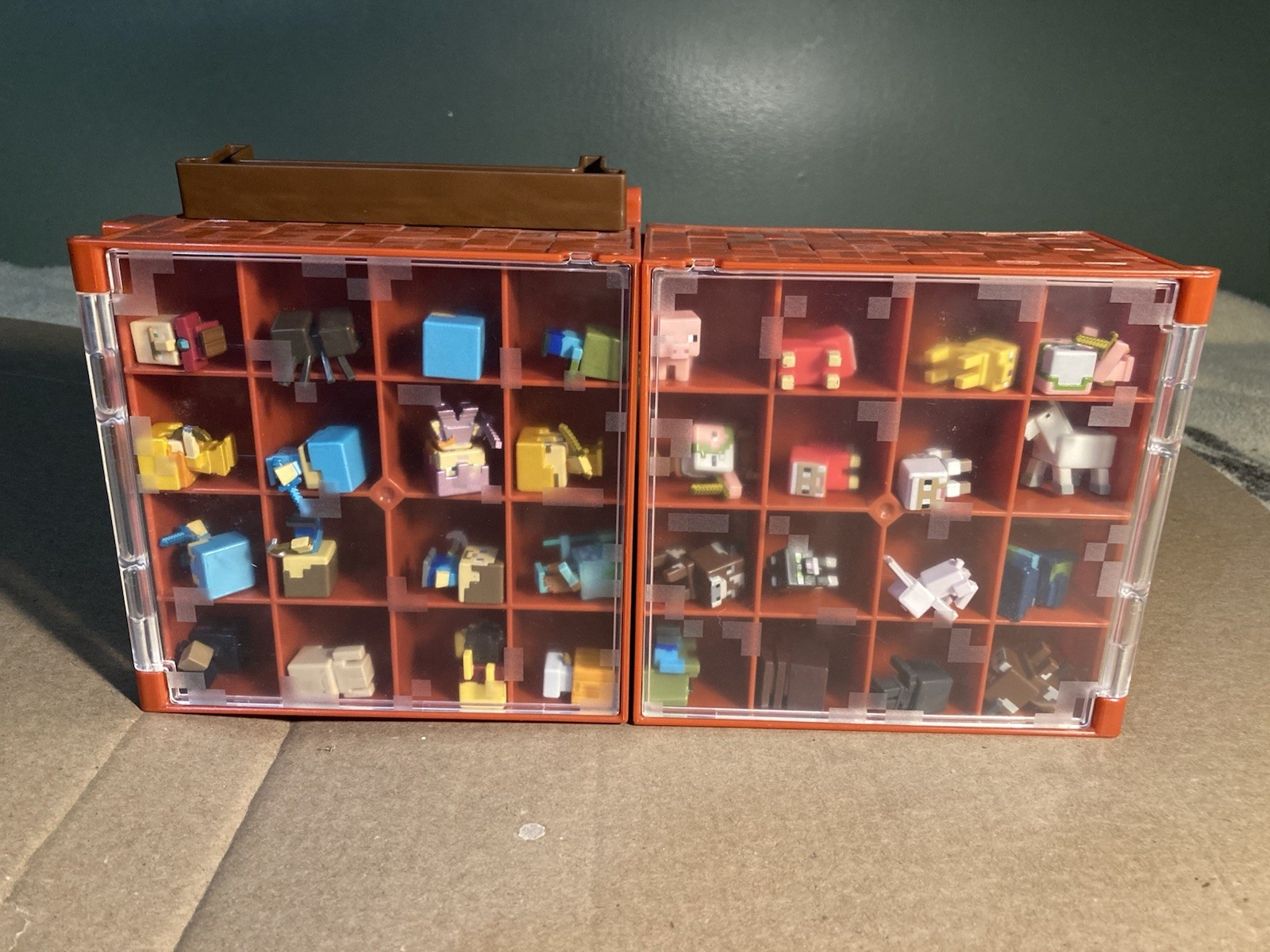Mattel Minecraft 32 Mini Figures Red Brown Case Storage Cube 2014