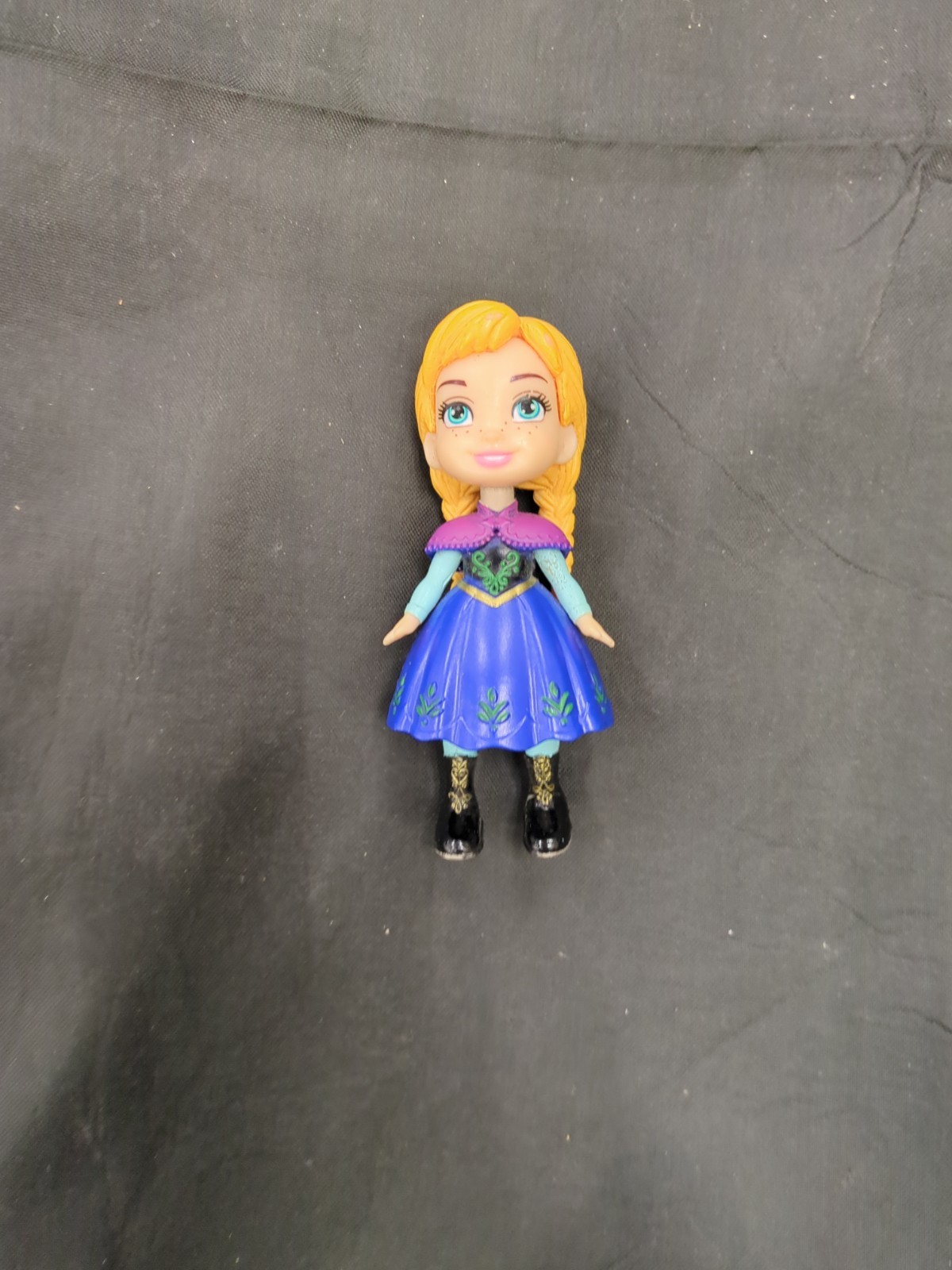 Disney Princess Collector Mini Queen Toddler Doll Posable Figure Frozen 2 Anna