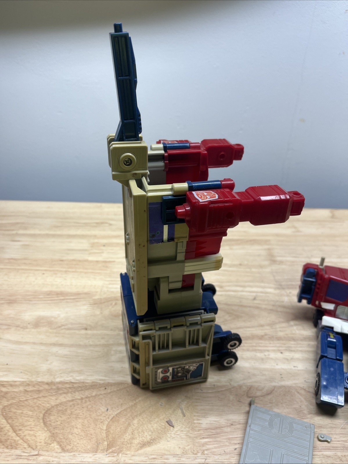 Vintage Transformer Optimus Prime Broken Hinge