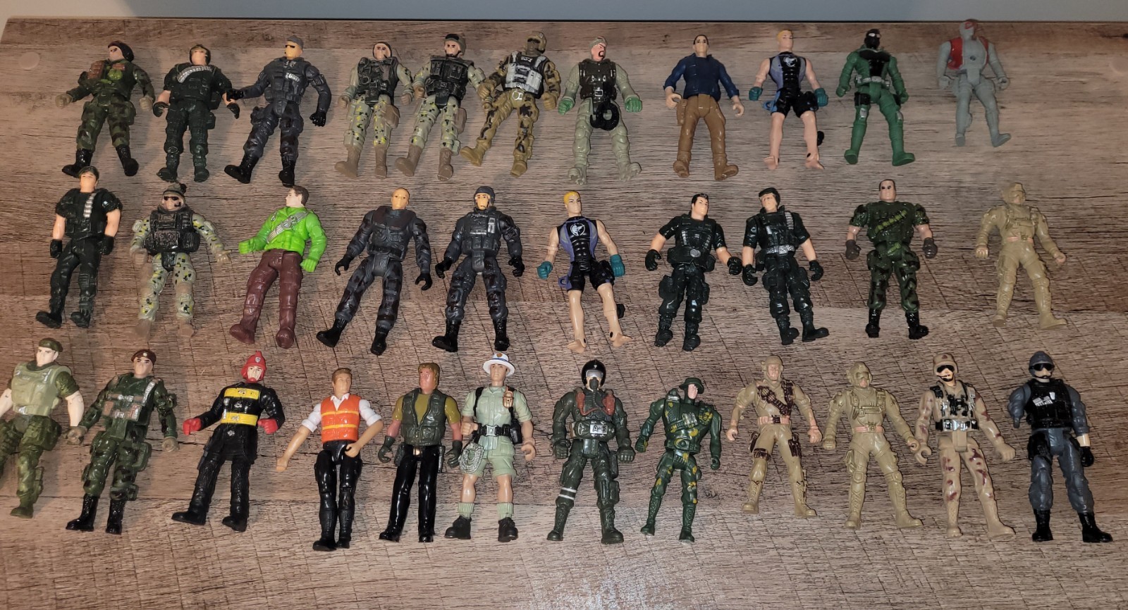 Lot Of 33 Figures Mini 4&Prime; Soilders Different Years & Make Chap Mei Like Gi Joe