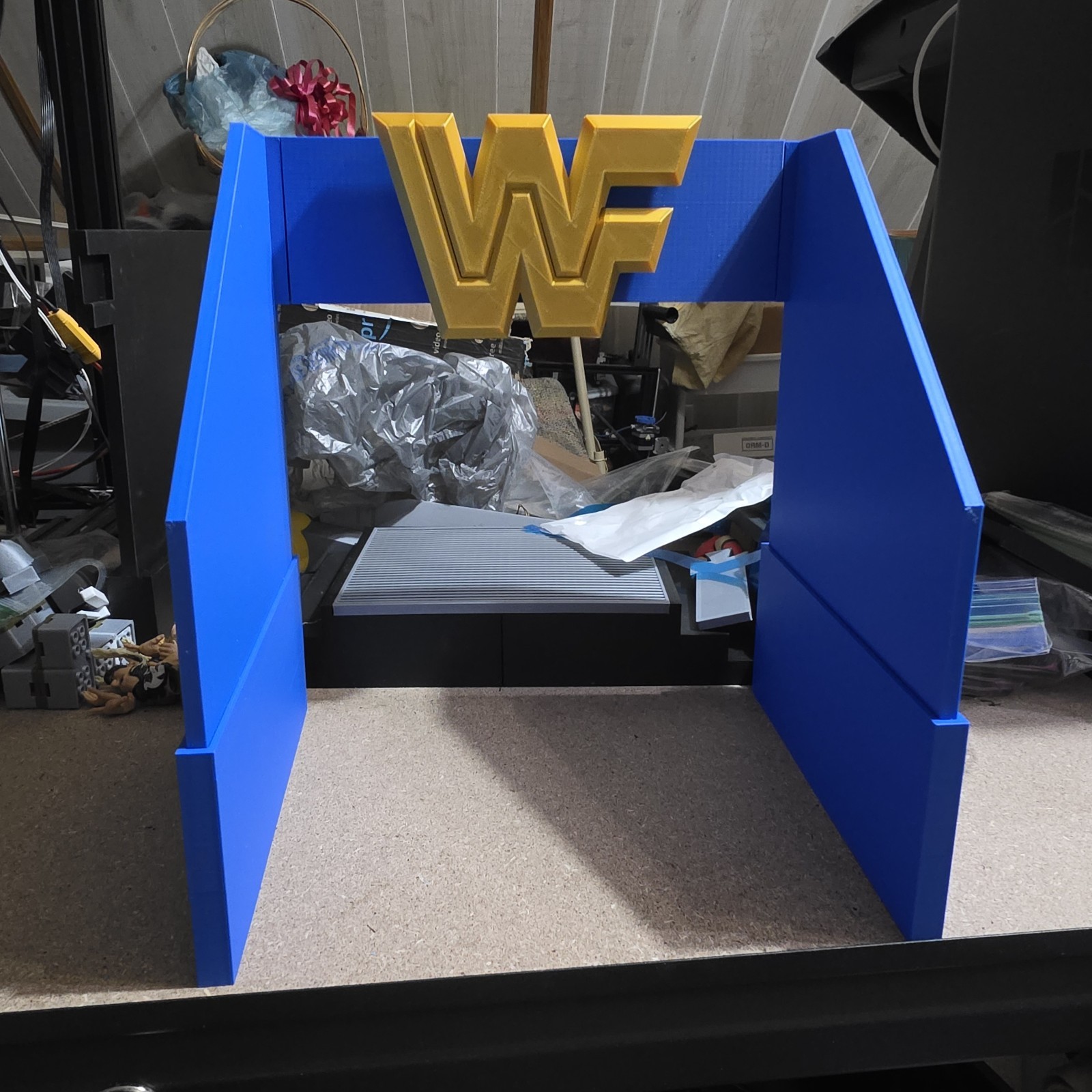 WWE Mattel Elite 90s Entrance Blue Version Accessory Diorama