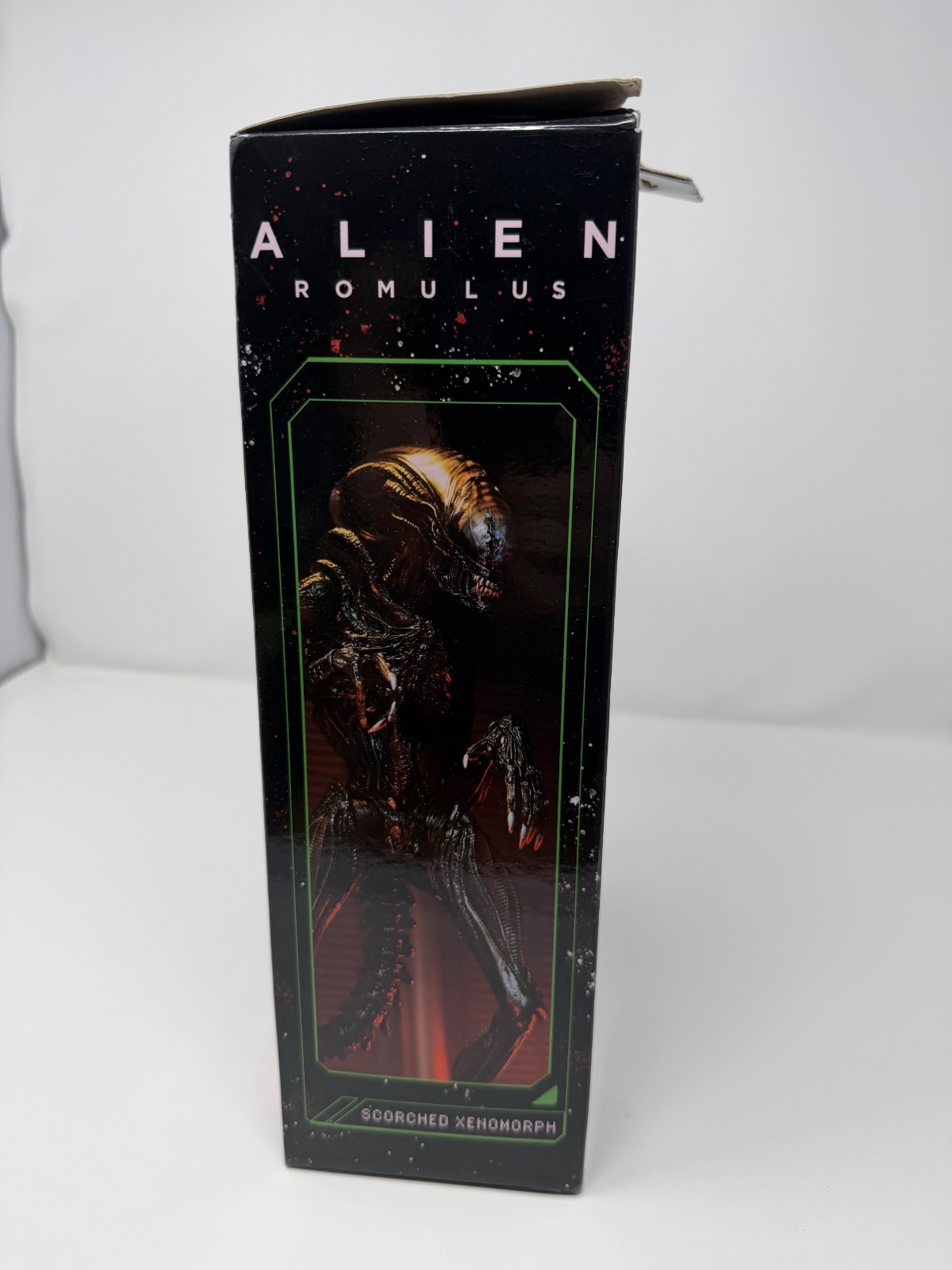 Alien Romulus Scorched Xenomorph Action Figure NECA Sealed New