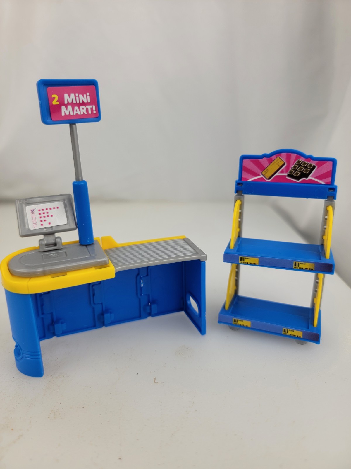 Zuru Mini Brands Mini Mart Store Casher Station And Shelf Display