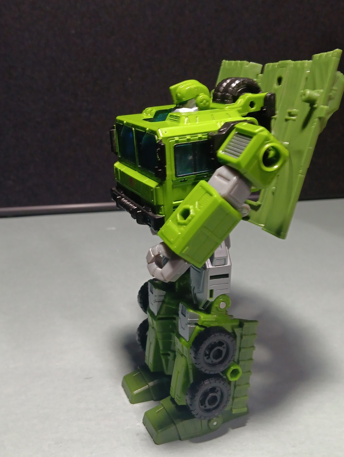 Hasbro Bulkhead Transformers Legacy Prime Universe Voyager Class Incomplete