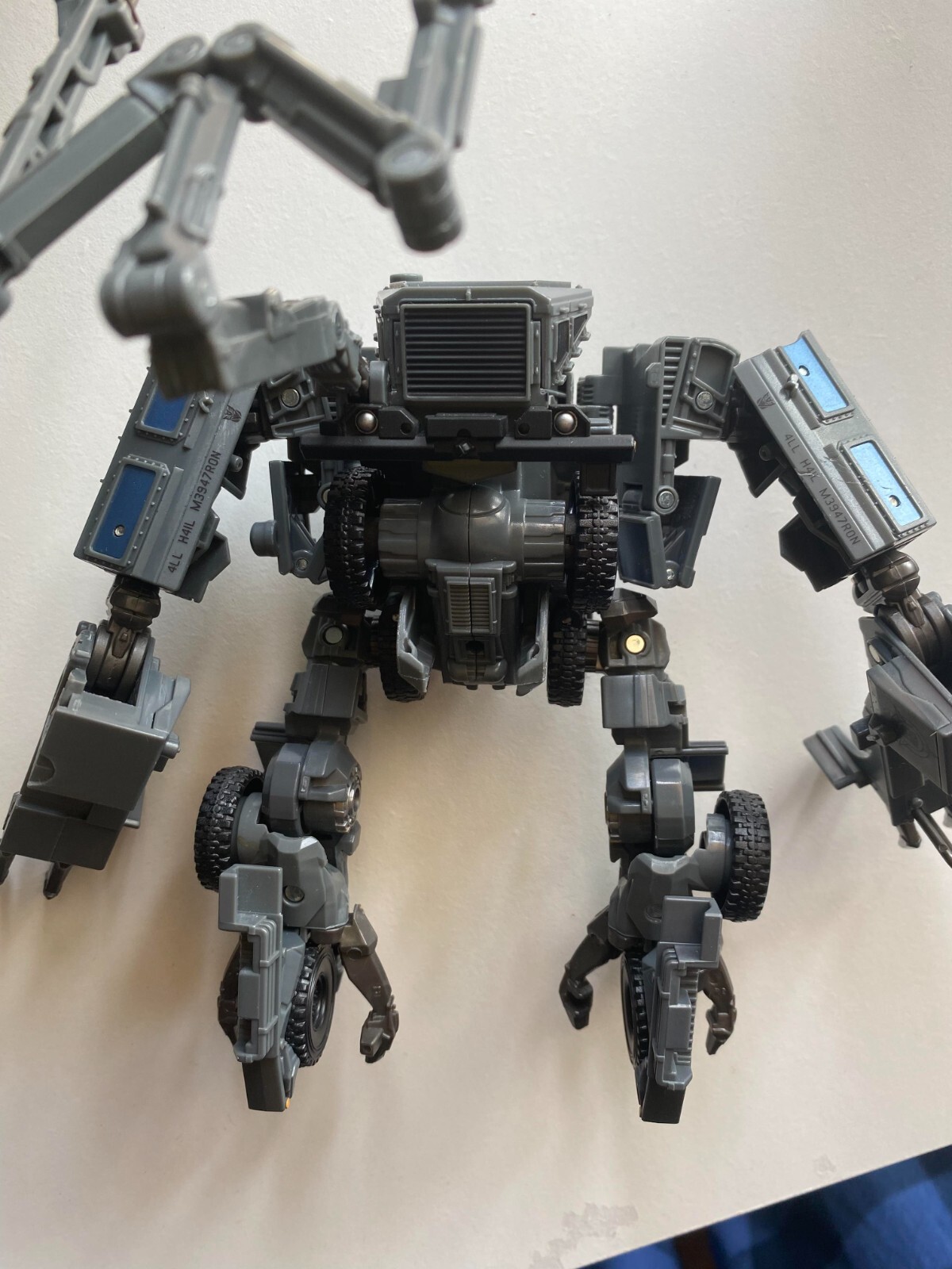 Transformers Buzzworthy Bumblebee Studio Series NEST Bonecrusher Voyager Class 