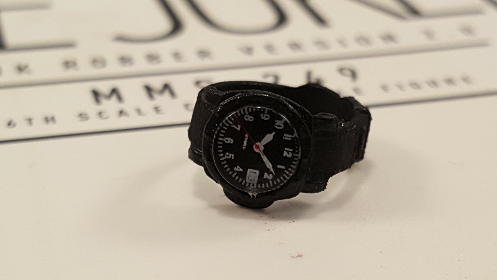 Hot Toys MMS249 Batman 1/6 Joker Bank Robber 2.0 action figure&rsquo;s wrist watch