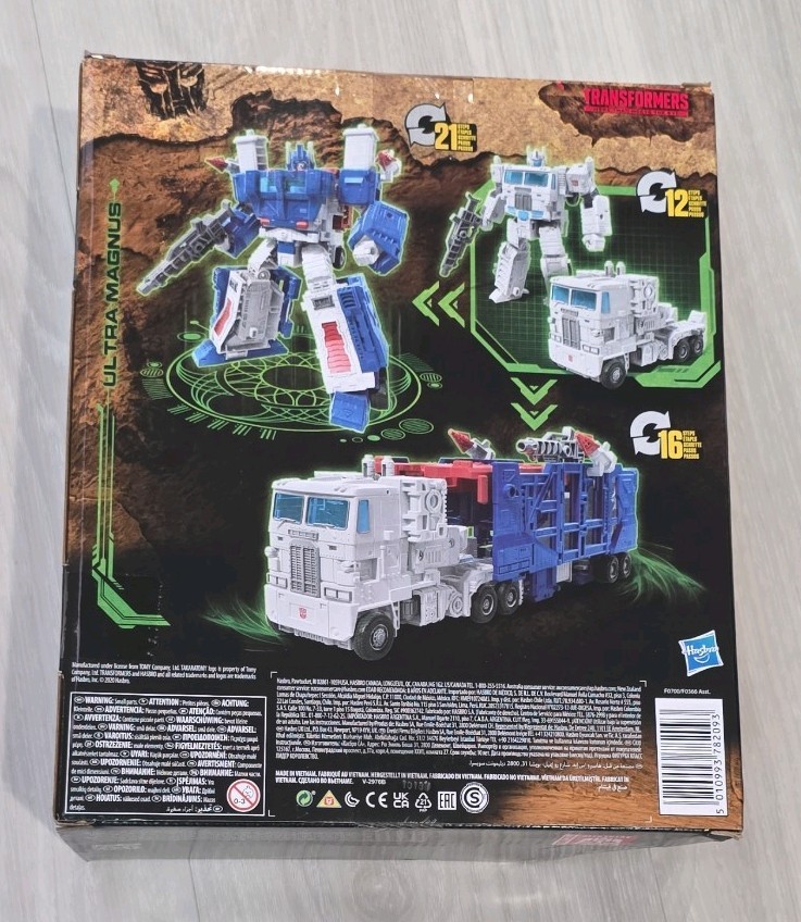 Transformers War For Cybertron Kingdoom Ultra Magnus Leader Class – New –
