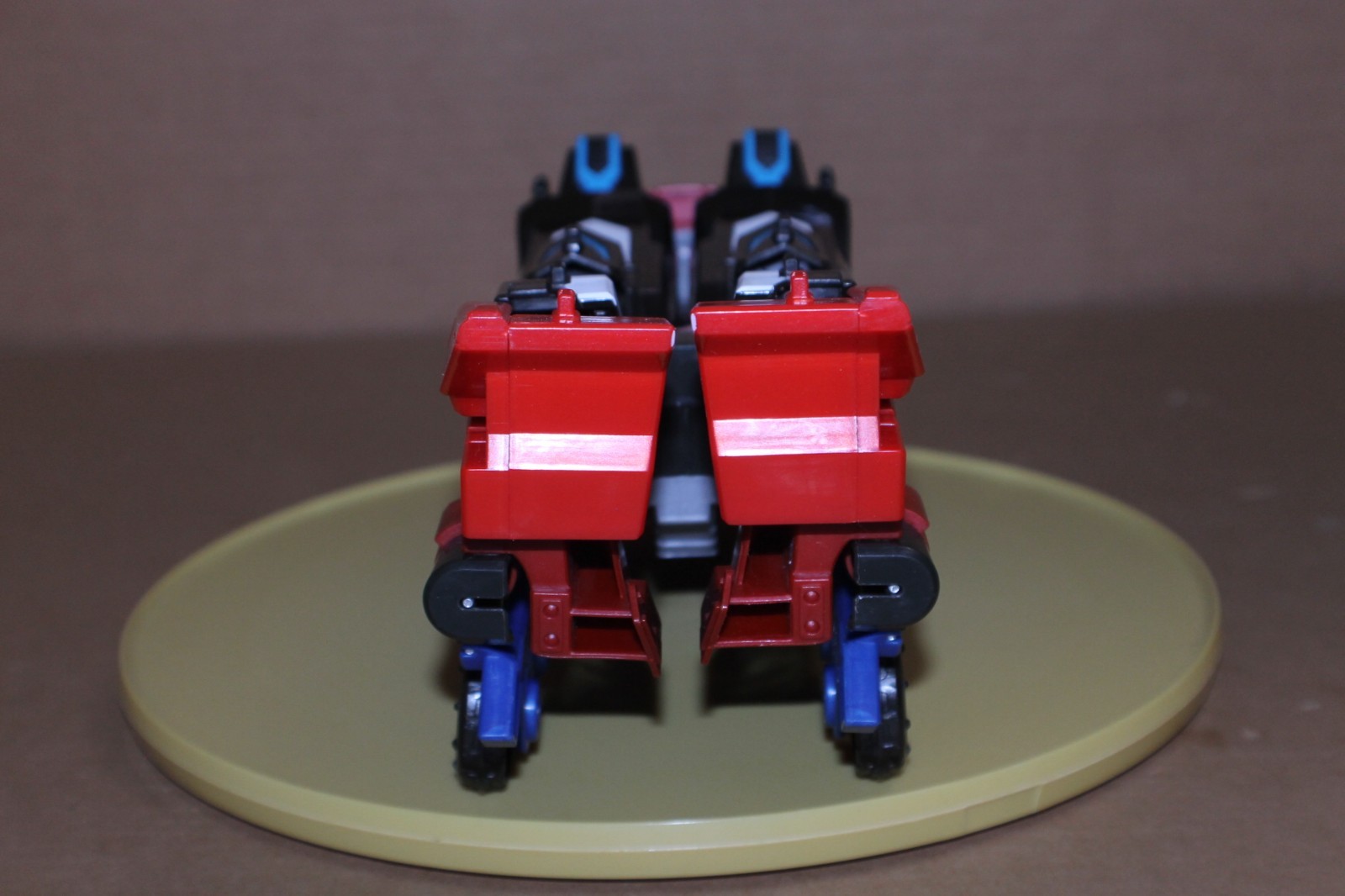 USED Transformers Robots in Disguise Mega Optimus Prime Large Action Figure 2015