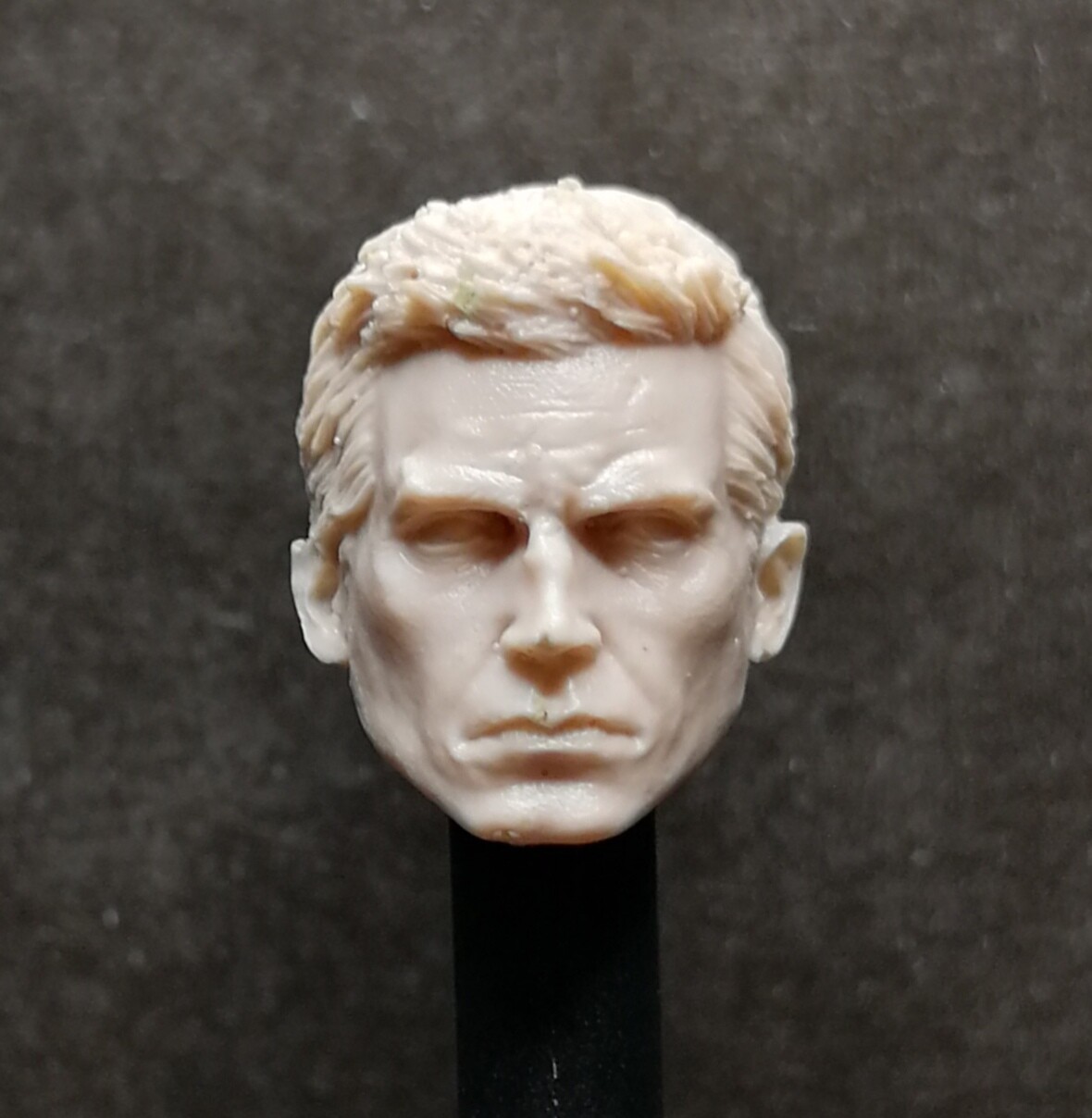 085 BATMAN UNMASKED ARKHAM VIDEOGAME BRUCE WAYNE – custom resin headcast